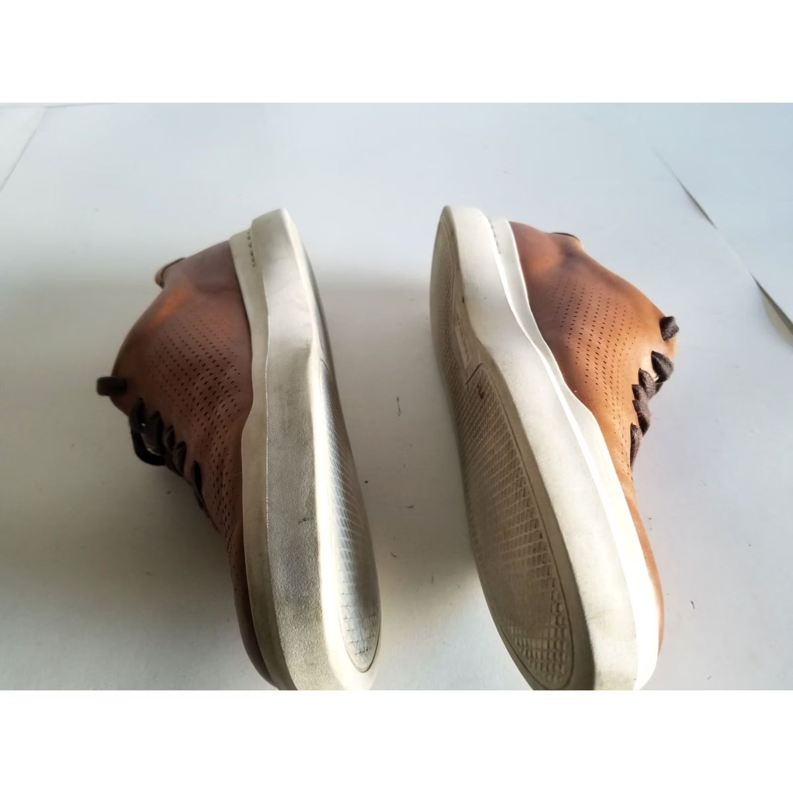 Cole Haan Cole Haan GrandPrø Rally Laser Cut Sneaker Mens Size 7.5 British Tan Leather Brown Style Fashion Sneakers Size US 8 / EU 41 - 7 Thumbnail