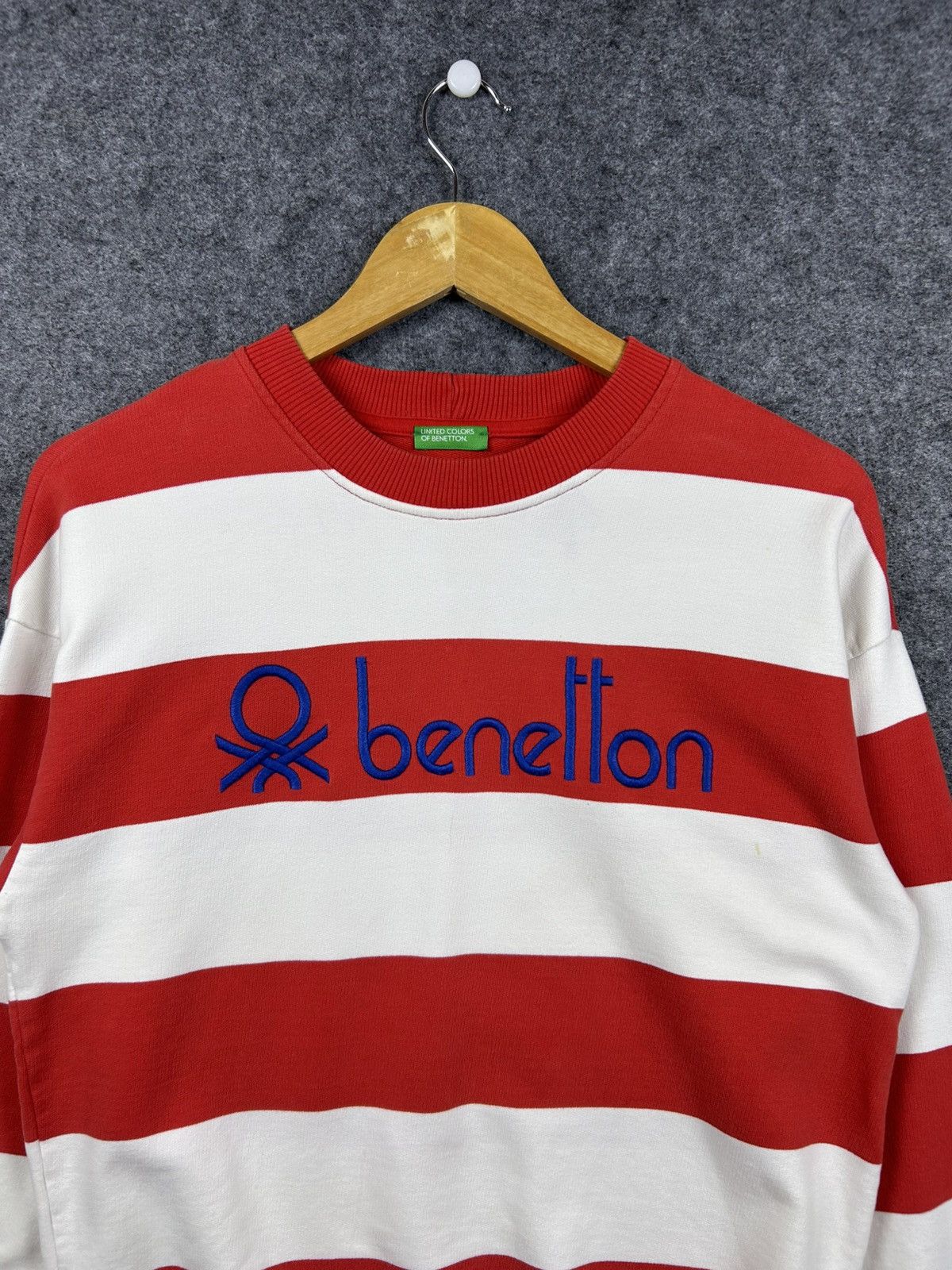 United Colors Of Benetton Benetton embroidery spellout stripes crewneck sweatshirts Size US S / EU 44-46 / 1 - 3 Thumbnail
