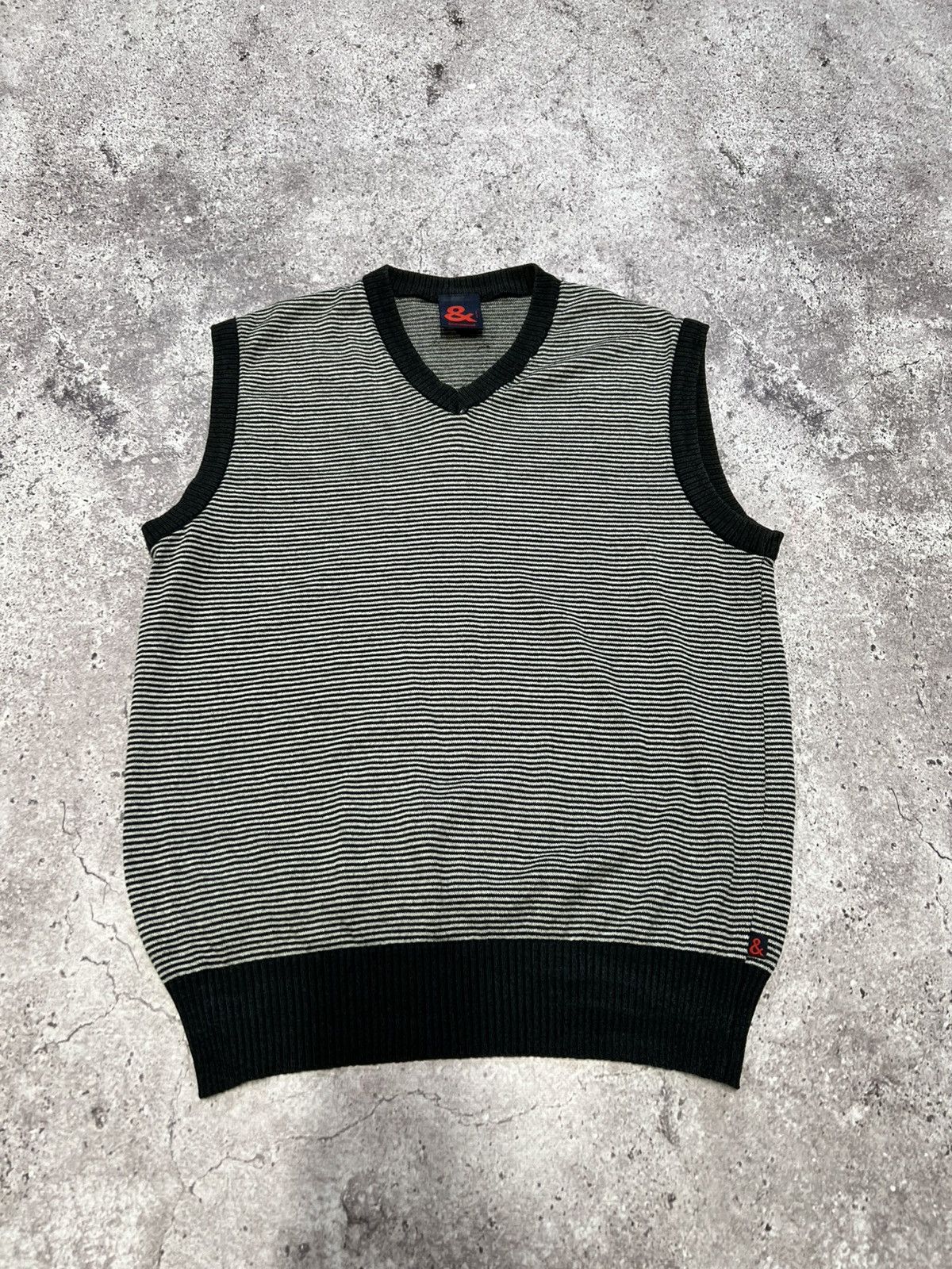 Dolce & Gabbana Dolce & Gabbana Striped Sweater Vest Wool Y2K Size L-M 52 Size US L / EU 52-54 / 3 - 3 Thumbnail