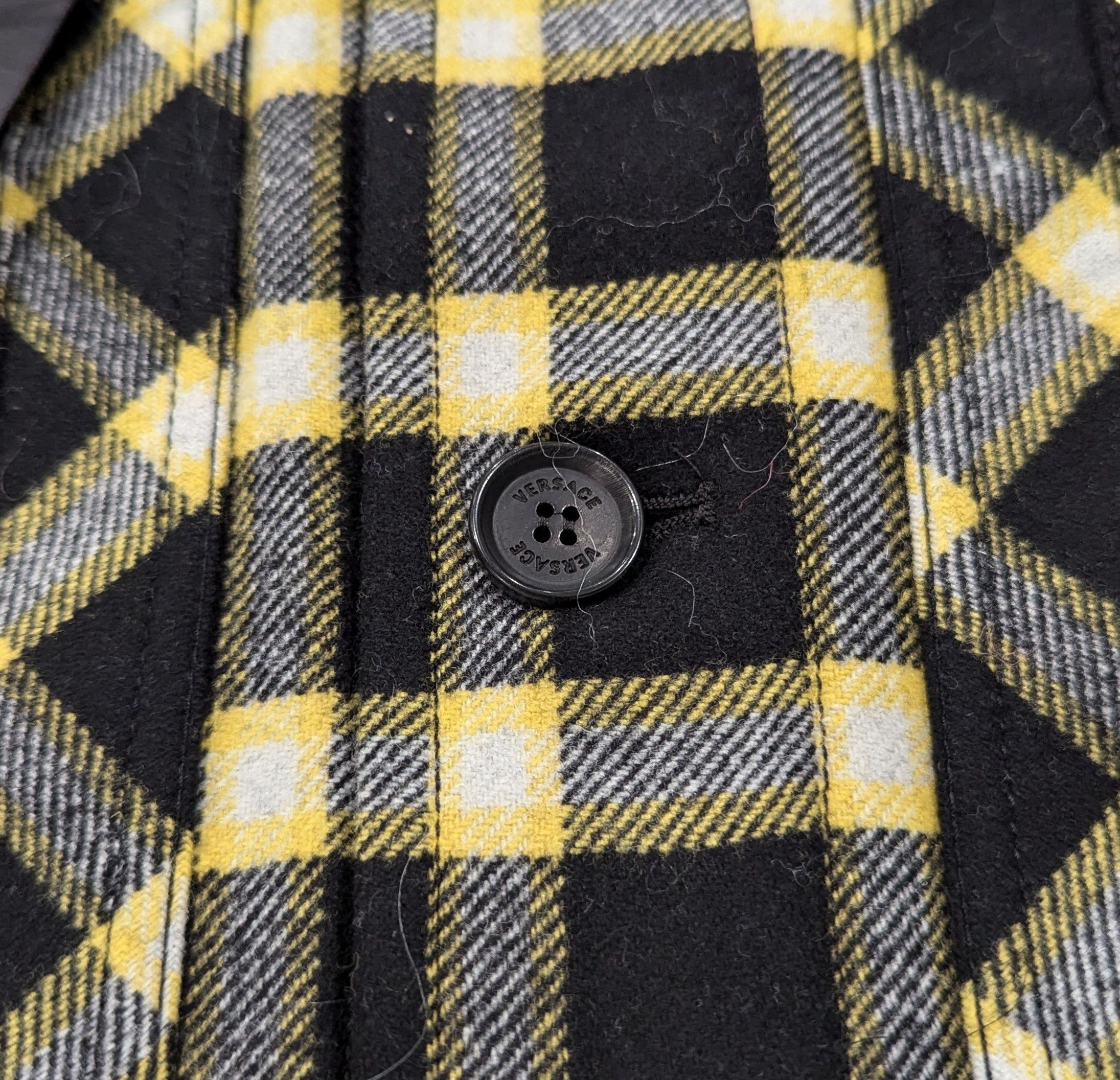 Versace VERSACE Tartan Plaid Flannel Shirt Jacket Black/Gold 48 Size US M / EU 48-50 / 2 - 3 Thumbnail