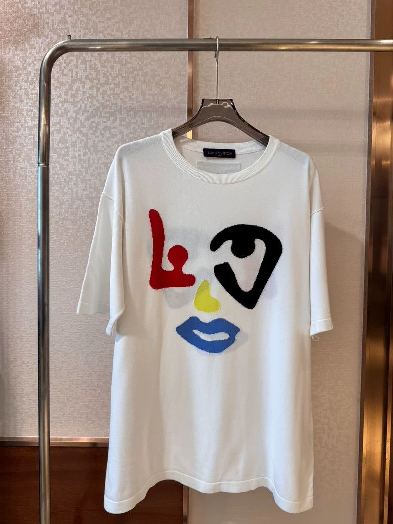 Louis Vuitton Louis Vuitton size 4l Geometrical pattern short sleeves Size US M / EU 48-50 / 2 - 1 Thumbnail