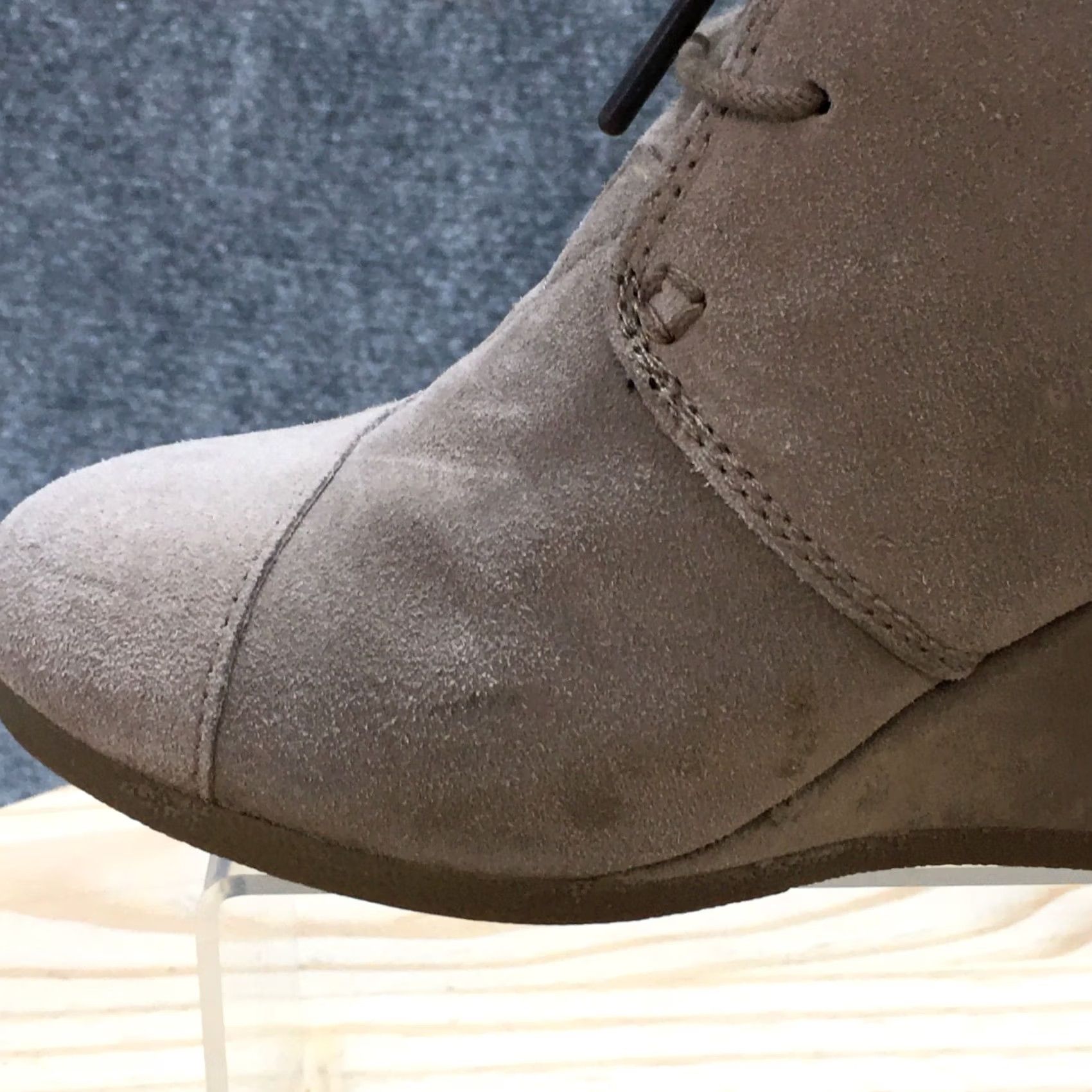 Toms TOMS Boots Womens 6 Desert Wedge Ankle Bootie Gray Suede Casual Lace Up Desert Boots 300614 Wedge Bootie Women Gray Shoes Mens? Size US 6 / IT 36 - 6 Thumbnail