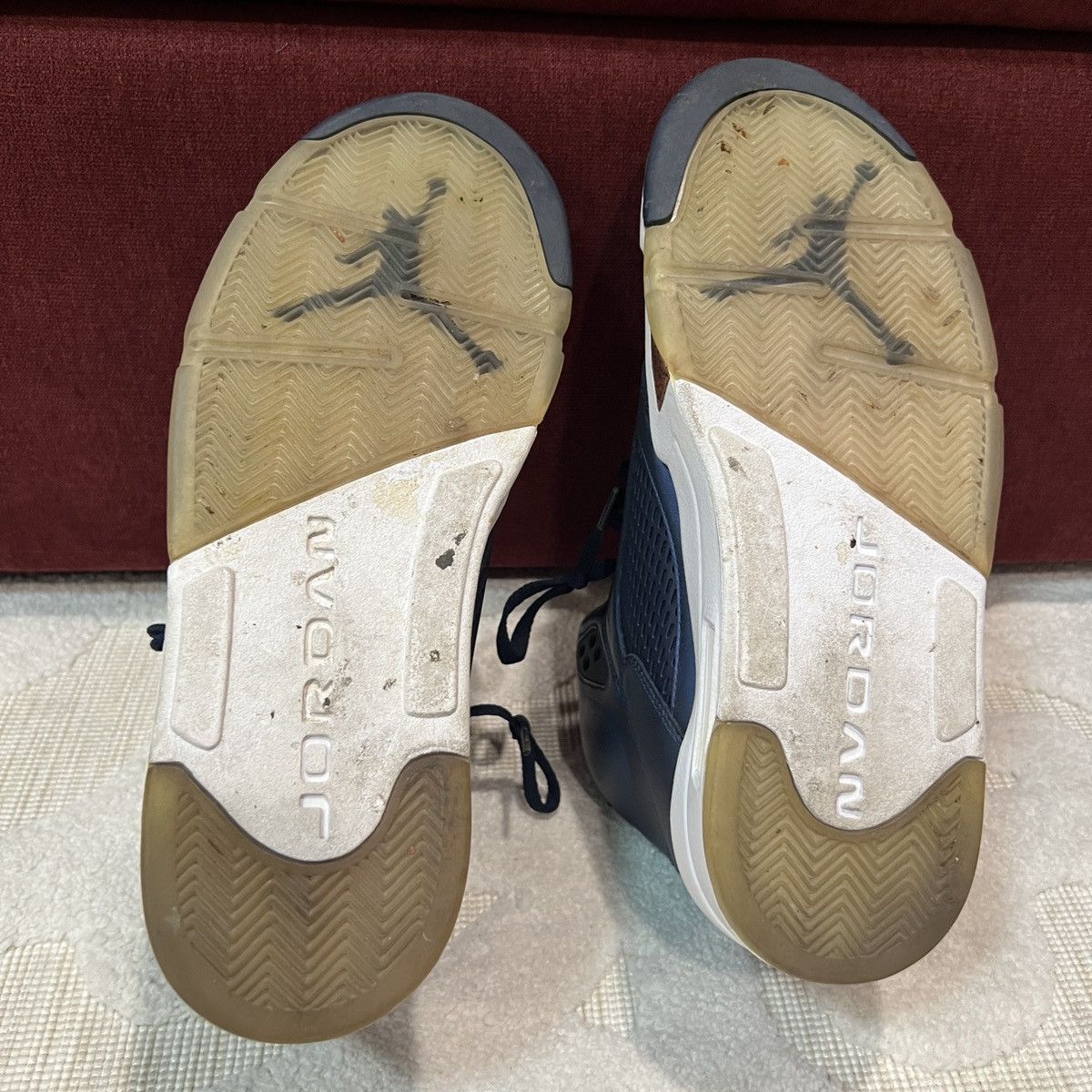 Jordan Brand Air Jordan 5 Retro “Bronze” Size US 12 / EU 45 - 3 Thumbnail