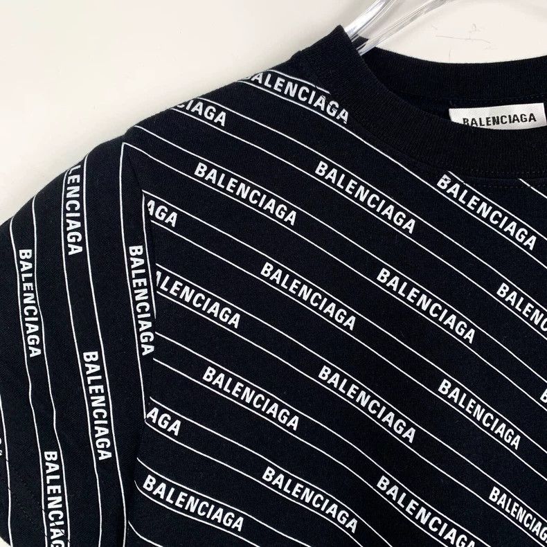 Balenciaga Balenciaga Full monogrammed logo crew neck black cotton sh Size XS / US 0-2 / IT 36-38 - 3 Thumbnail