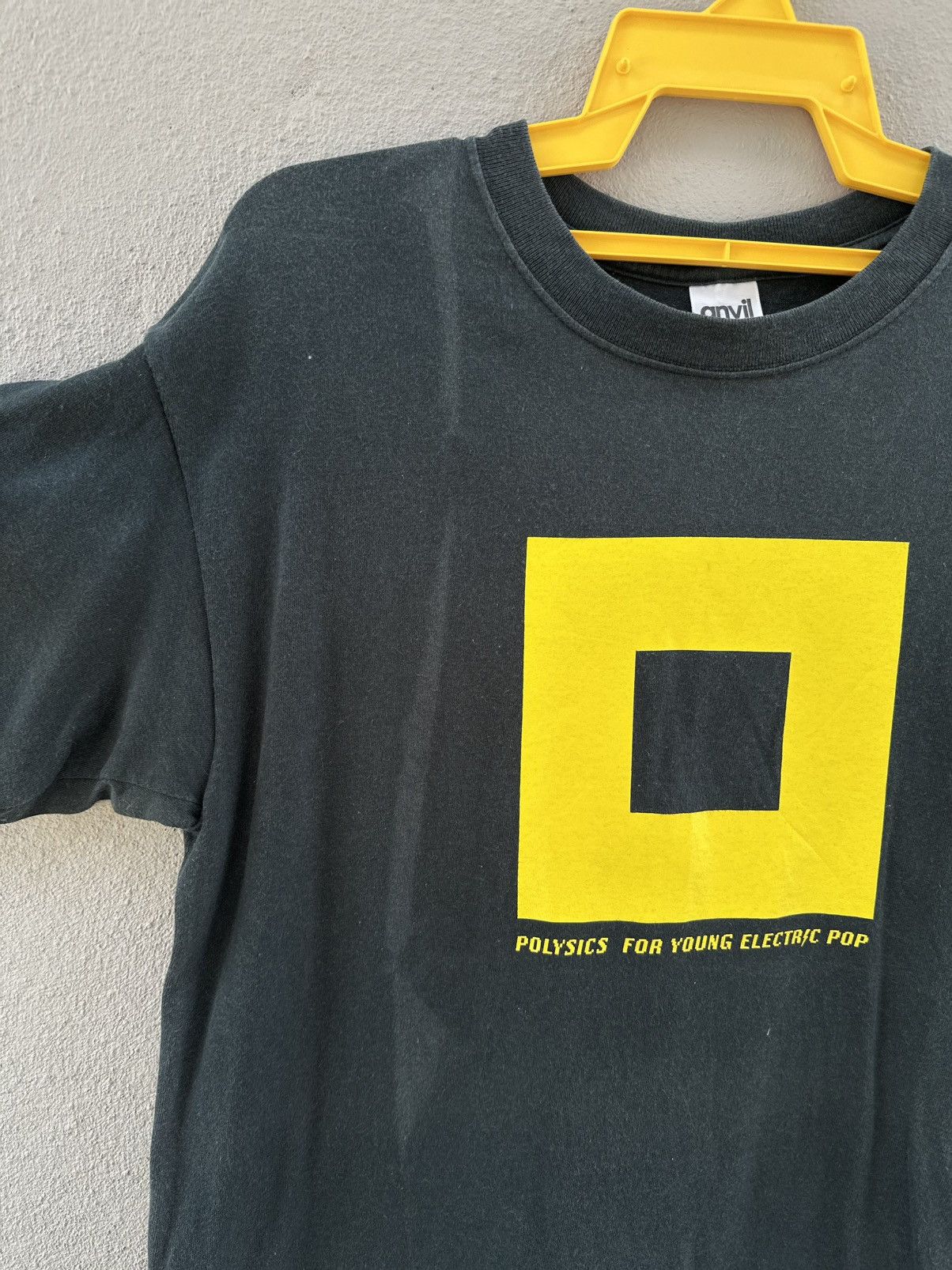 Band Tees Thrashed Vintage Polysics For Young Electric Pop Punk Band T Size US M / EU 48-50 / 2 - 6 Thumbnail