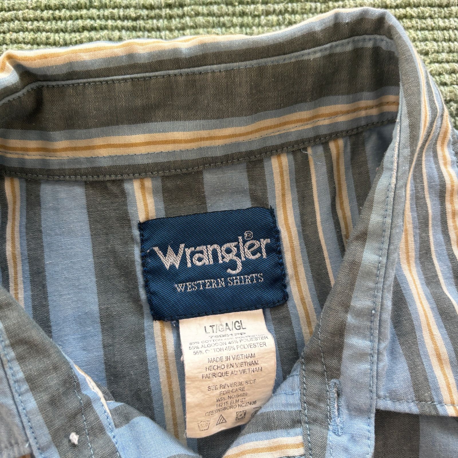 Vintage × Wrangler Vintage Wrangler Blue Striped Cotton Western Shirt Pearl Size US L / EU 52-54 / 3 - 3 Thumbnail