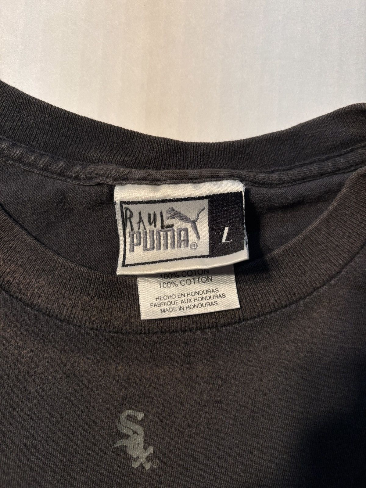 Puma Vtg Puma Sportswear MLB Chicago White Sox Spellout Faded Y2K Size US L / EU 52-54 / 3 - 5 Thumbnail