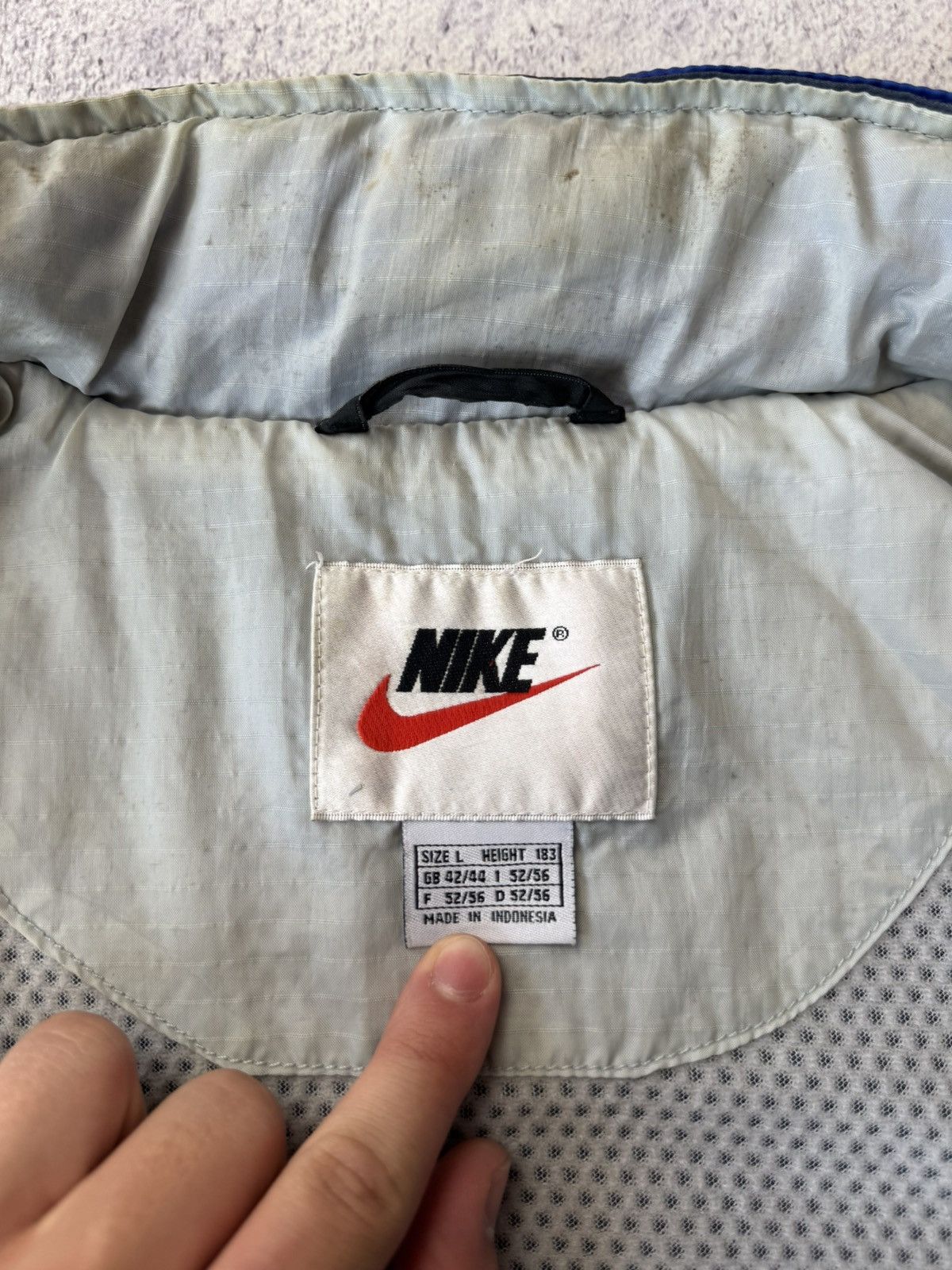 Nike Nike Vintage 90s Big SWOOSH Logos Navy/Blue Nylon Jacket Size US L / EU 52-54 / 3 - 18 Thumbnail