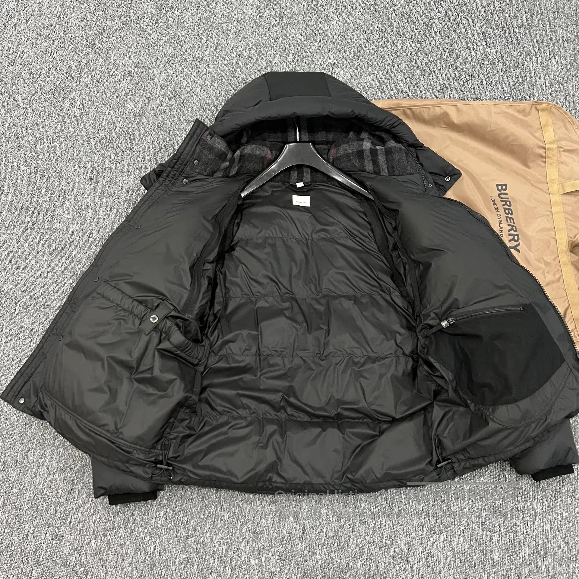 Burberry BURBERRY Wool check pattern hat; down jacket with detachab Size US M / EU 48-50 / 2 - 4 Thumbnail
