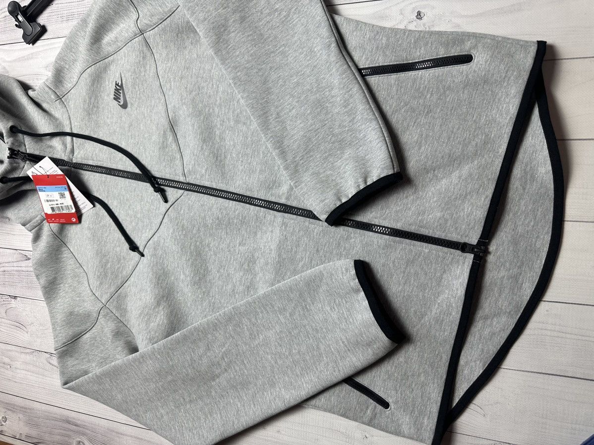 Nike Nike Tech Fleece tracksuit size M grey logo Size US M / EU 48-50 / 2 - 7 Thumbnail