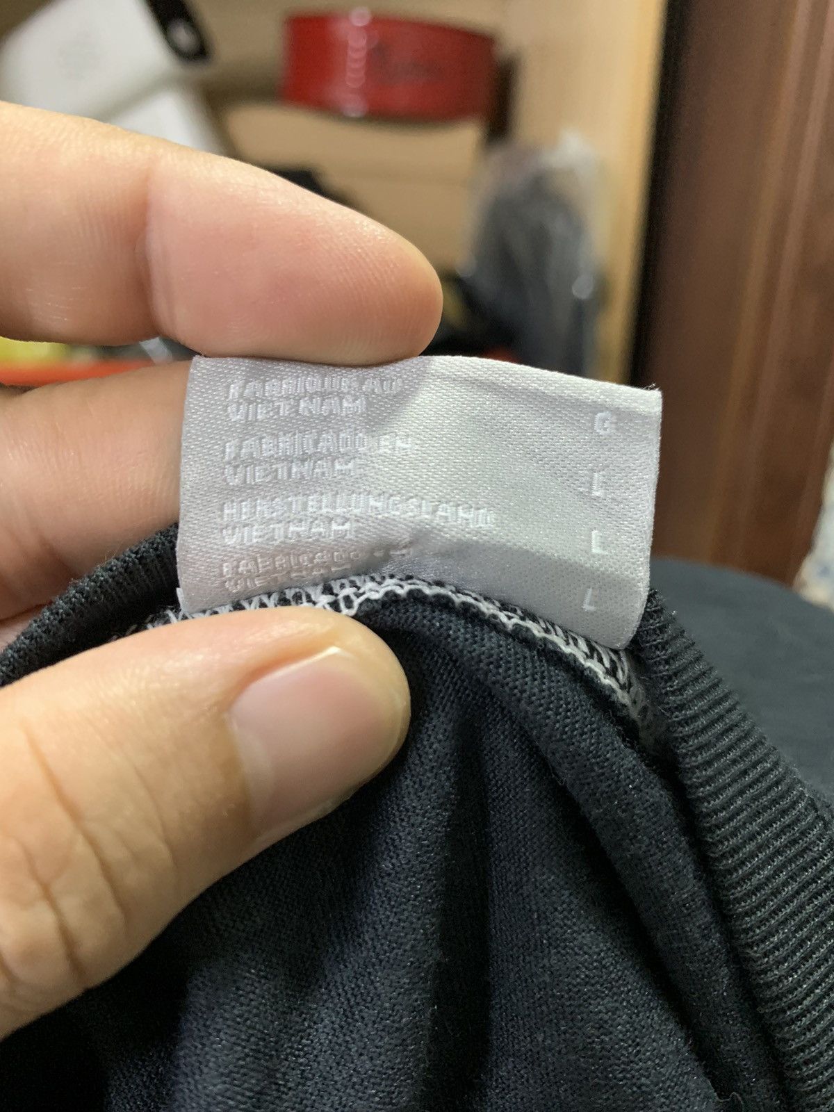 Columbia Colombia pocket Tee Size US L / EU 52-54 / 3 - 9 Thumbnail