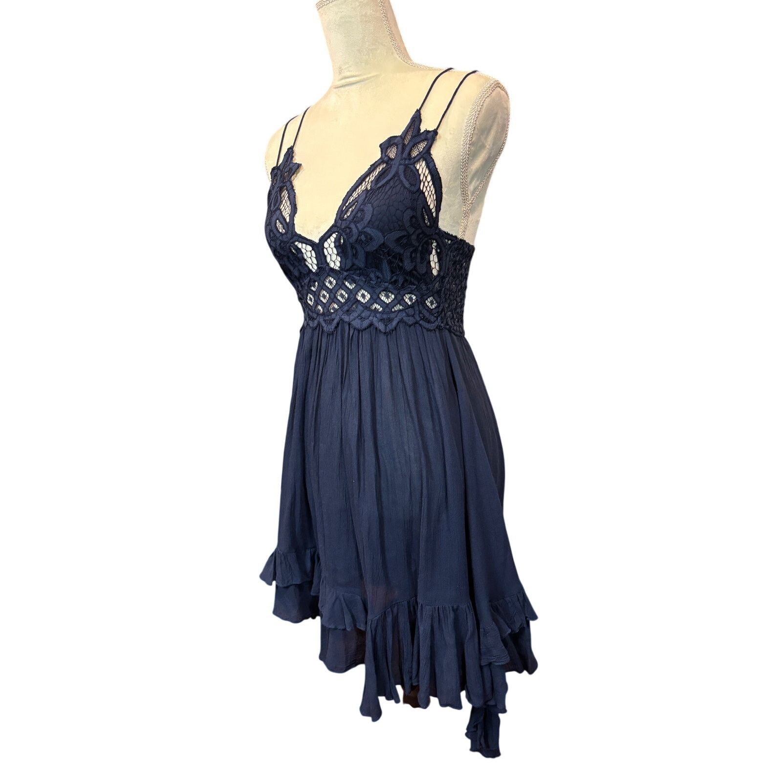 Free People Free People Adella Navy Lace Slip Mini Dress Boho Size S Size S / US 4 / IT 40 - 5 Thumbnail