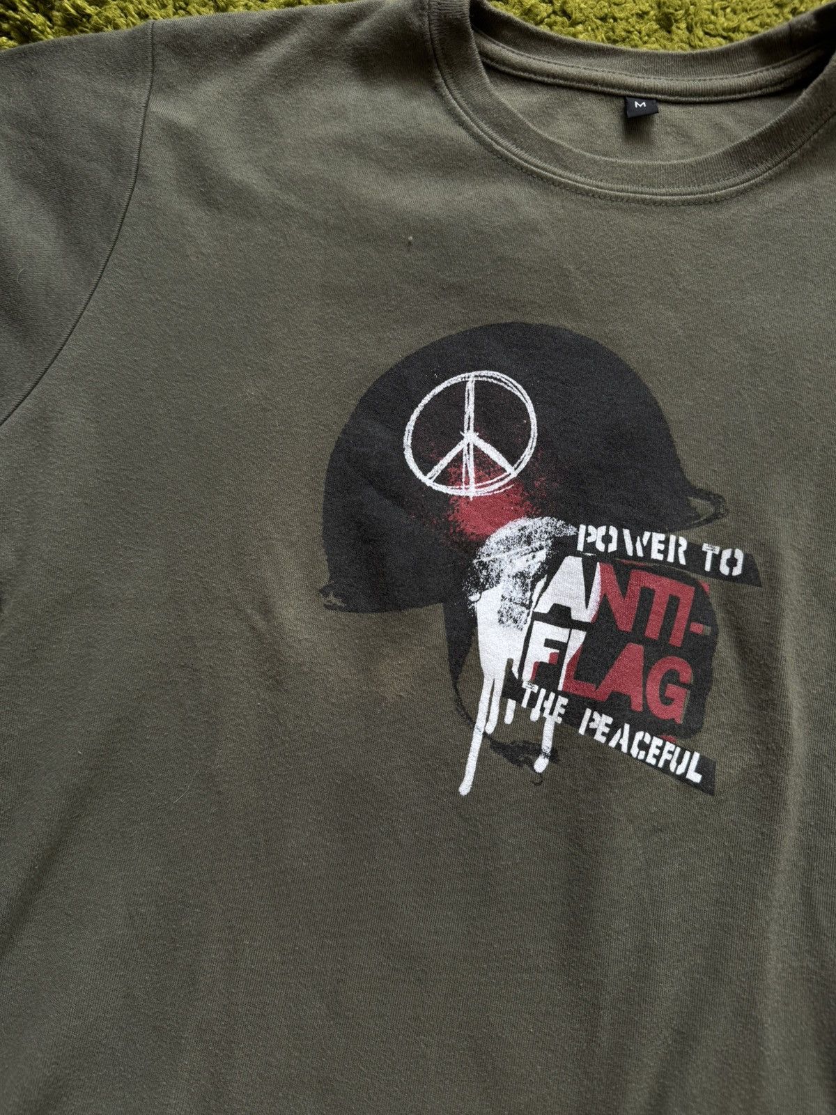 Band Tees 2000s vintage Anti-flag Power to the Peaceful t-shirt Y2K Size M / US 6-8 / IT 42-44 - 7 Thumbnail