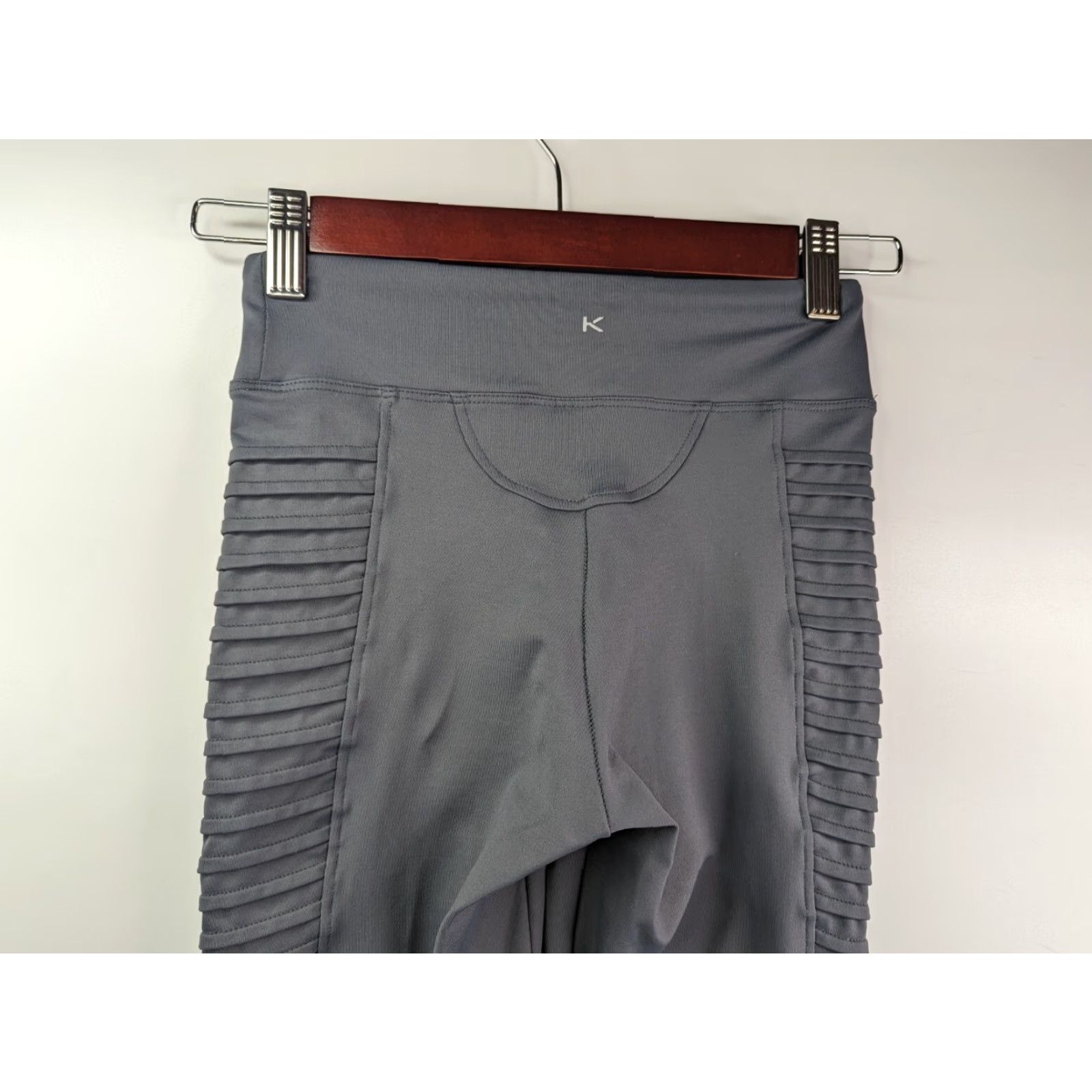 Vintage KORAL x REVOLVE Wave Stair High Rise Leggings Womens XS Gray Knit Nylon Compression Firm Athletic Yoga Activewear Size XS Regular | 8154734 Size 26" / US 2 / IT 38 - 4 Thumbnail