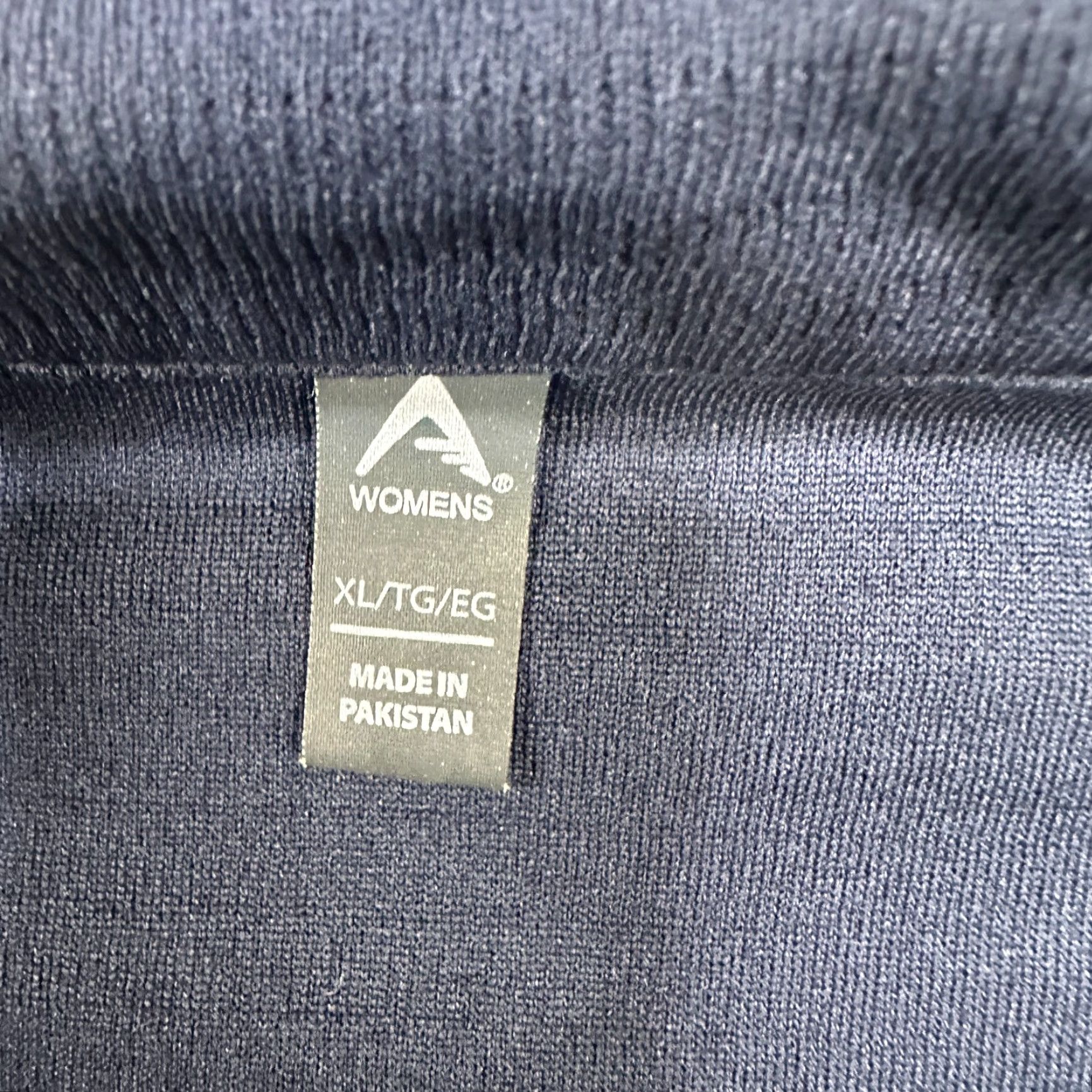 Mercedes-Benz Mercedes-Benz Polo Shirt Womens XL Blue Embroidered Logo Golf Performance Polo Shirt Mens? Size XL / US 12-14 / IT 48-50 - 6 Thumbnail