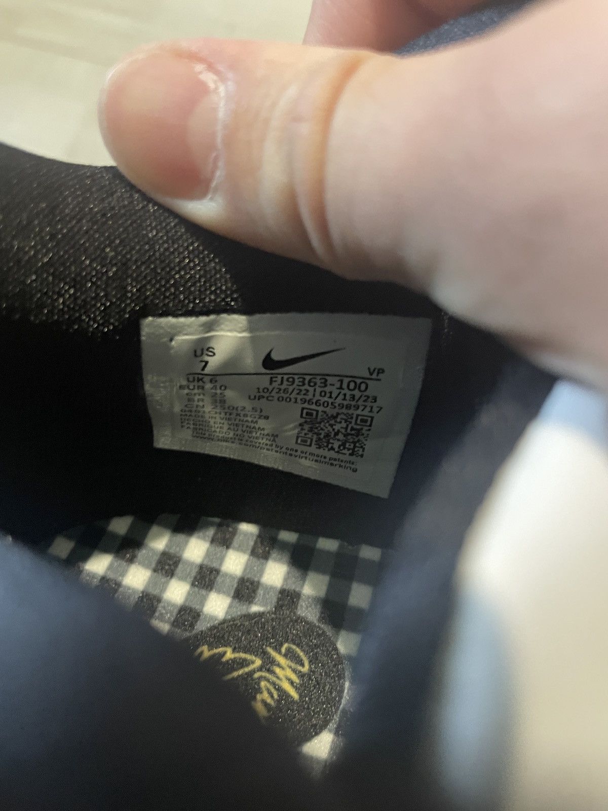 Jordan Brand × Nike Brand new Kobe 4 IV mambacita gigi Size US 7 / EU 40 - 6 Thumbnail
