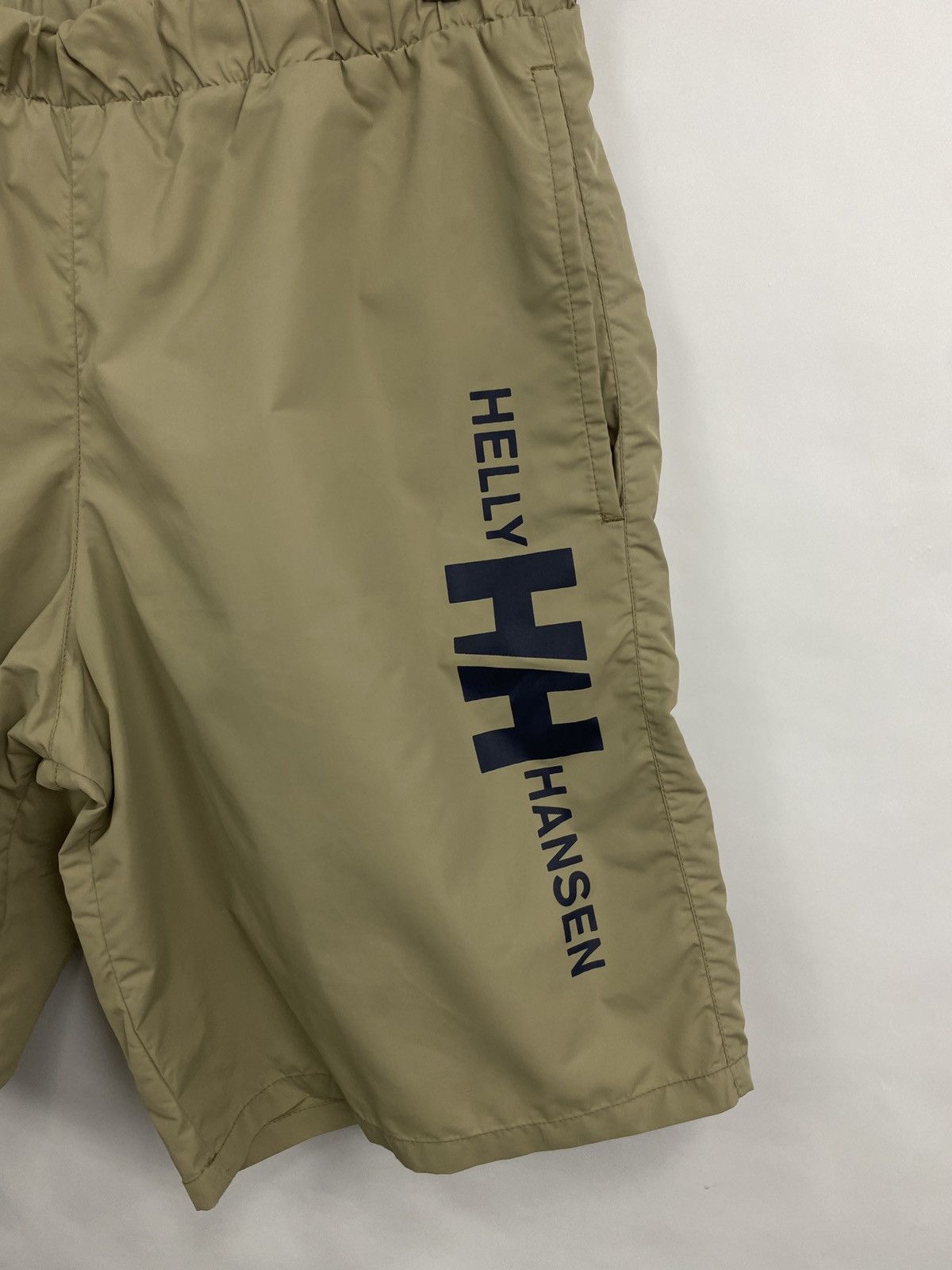 Helly Hansen Helly Hansen Big Logo Streetwear Shorts Size US 33 - 3 Thumbnail