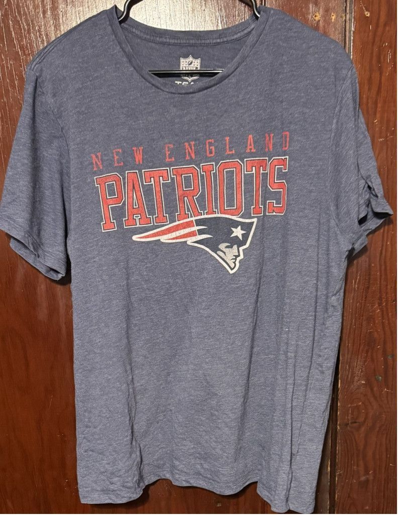 NFL New England Patriots T Shirt Men XL Blue T-shirt NFL Size US XL / EU 56 / 4 - 1 Thumbnail