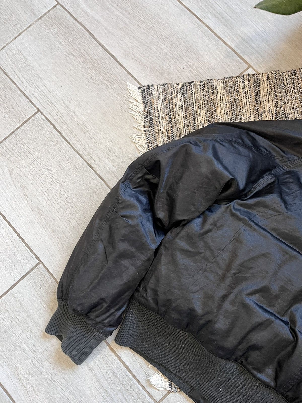 Nike × Vintage Rare Vintage Nike down jacket bomber black opium Alaska Size XL / US 12-14 / IT 48-50 - 13 Thumbnail