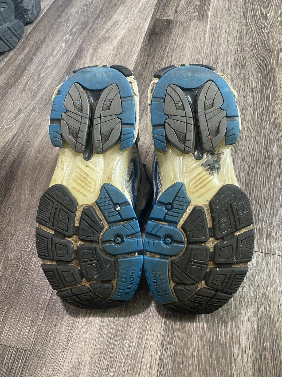 Balenciaga Blue balenciaga runners Size US 9 / EU 42 - 6 Thumbnail