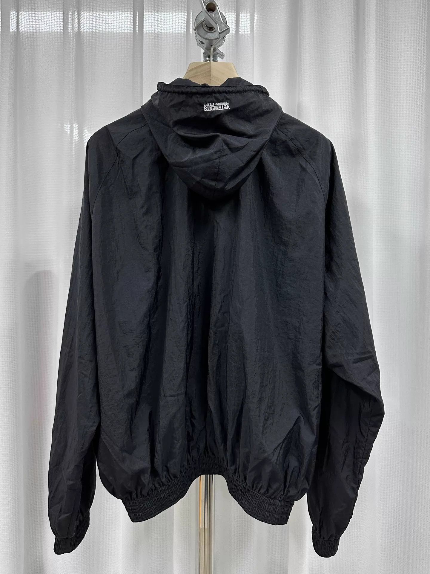 Vetements Vetements x Reebok Oversized Batwing Hooded Jacket S Size US S / EU 44-46 / 1 - 4 Thumbnail