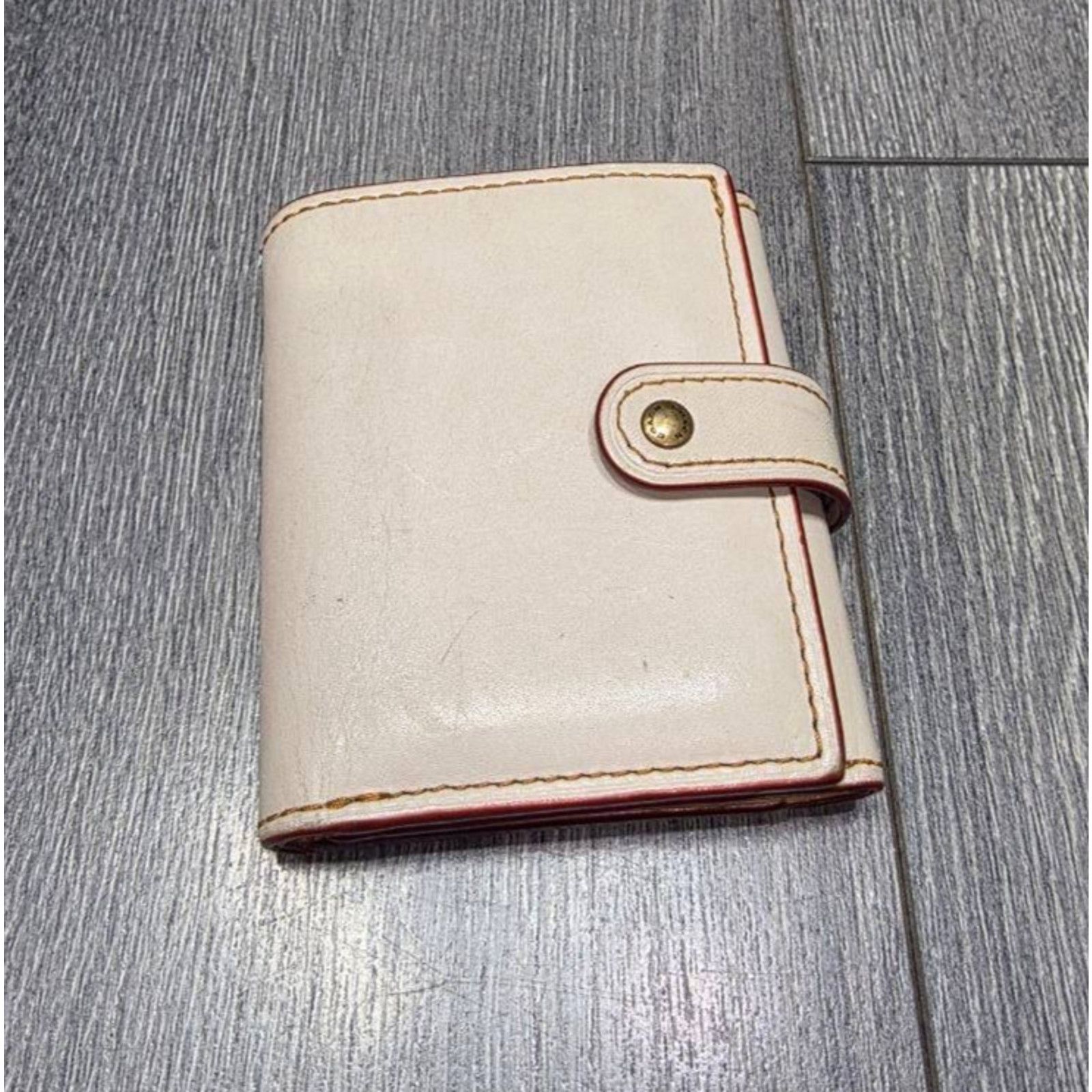 Coach Coach 1941 Small Trifold Interior Small Chalk B000634 Size ONE SIZE - 1 Thumbnail