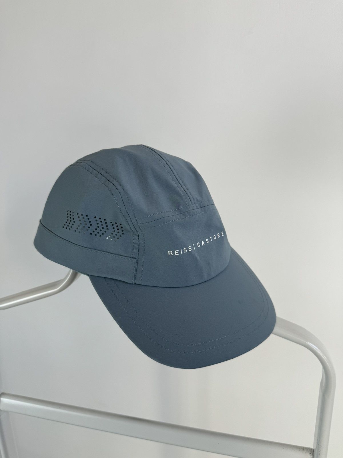 Reiss Reiss x Castore Water Repellent Baseball Cap Size ONE SIZE - 1 Thumbnail