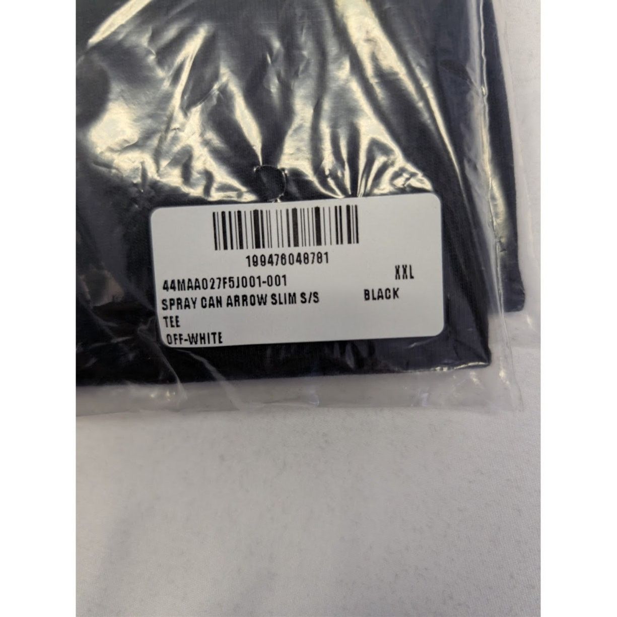 Off-White o1rshd1 Spray Can Arrow Slim S/S T-Shirt in Black Size US XXL / EU 58 / 5 - 21 Thumbnail