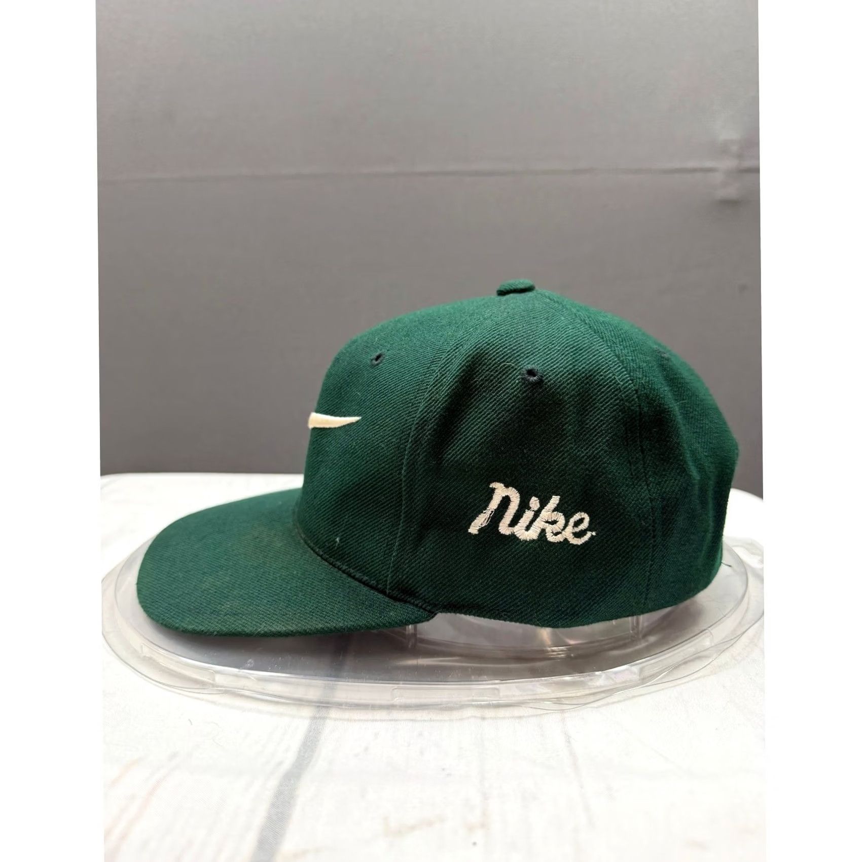 Nike VINTAGE Nike Baseball Cap Unisex Green Embroidered Swoosh OSFM Size ONE SIZE - 3 Thumbnail