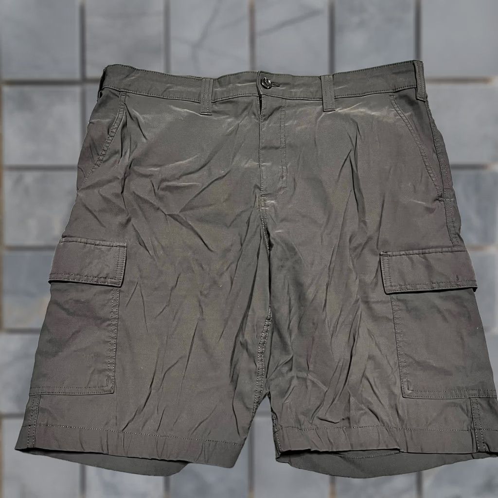 Eddie Bauer Eddie Bauer Shorts Mens 40 Gray Travex Cargo Utility Nylon Hiking Mens Size US 40 / EU 56 - 1 Thumbnail