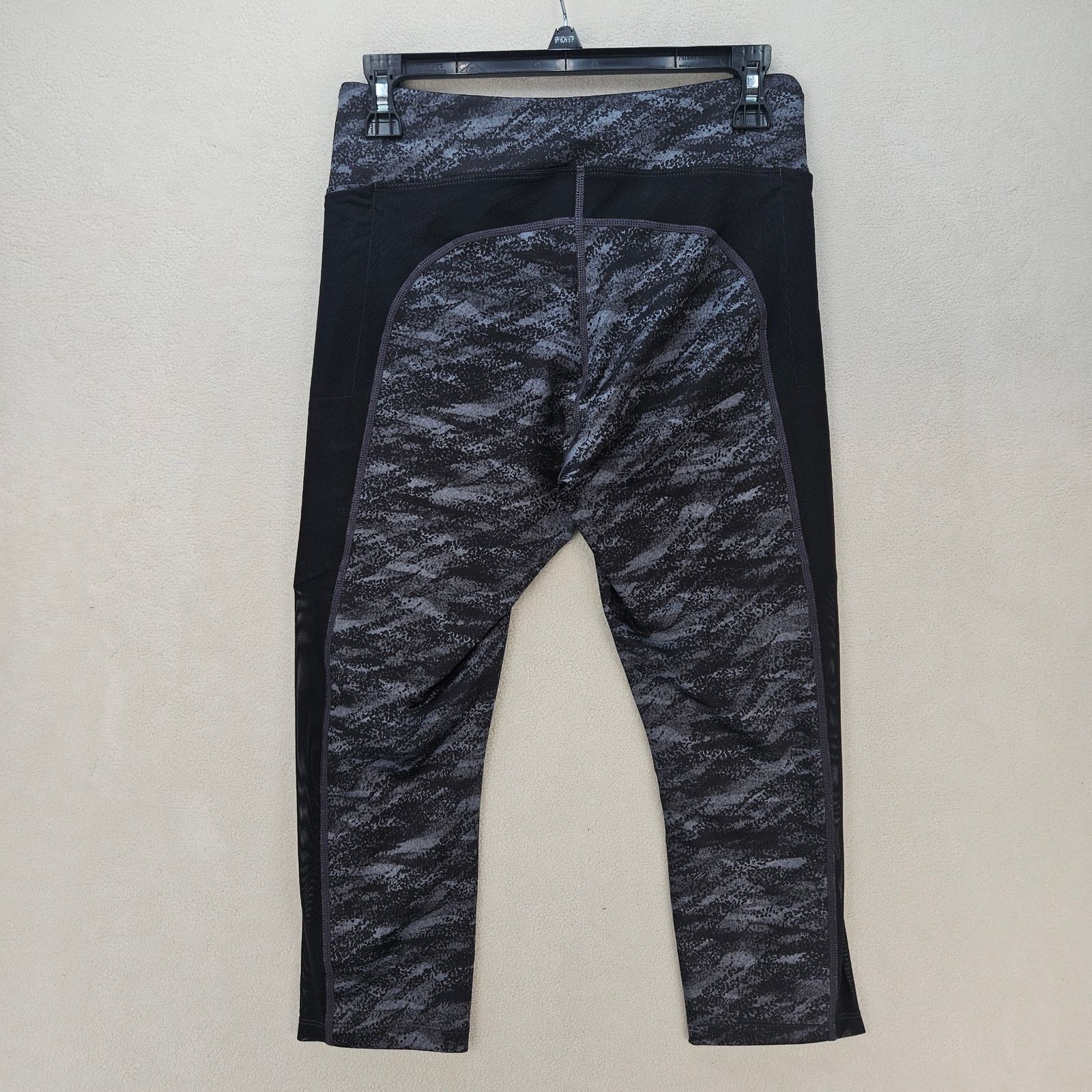 Asics ASICS WOMEN'S MEDIUM KATE POCKET CAPRI 7/8 LEGGING BREATHABL Size 27" / US 4 / IT 40 - 7 Thumbnail