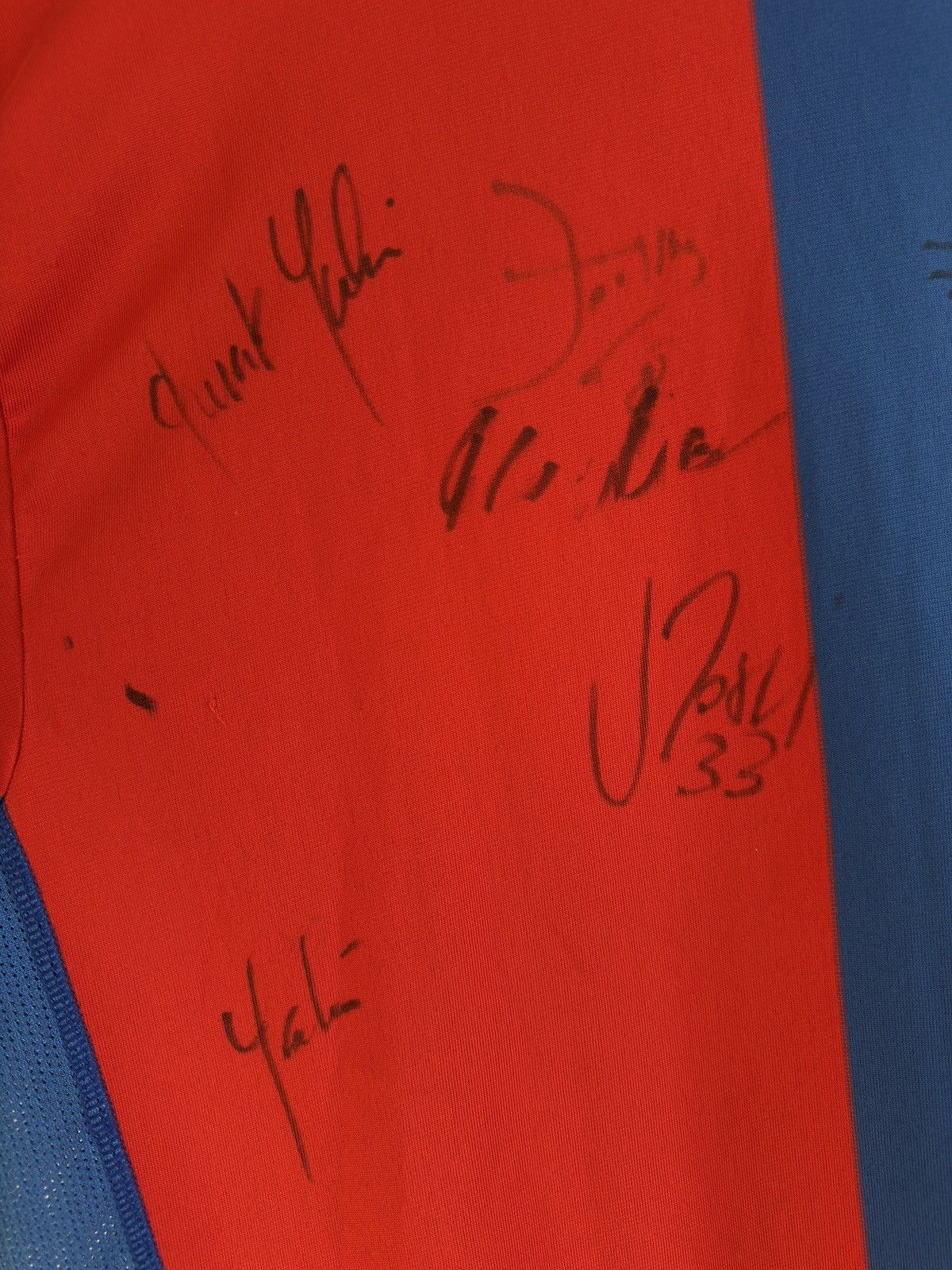 Nike Vintage Basel 2002-2004 Signed Home Soccer Jersey Kit Shirt Size US S / EU 44-46 / 1 - 10 Thumbnail