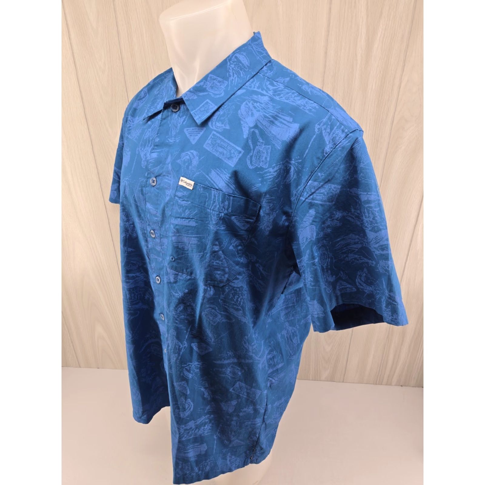 Vintage VINTAGE Columbia Vented PFG Fishing Blue All Over Print Button Down Shirt Size Large Size US L / EU 52-54 / 3 - 4 Thumbnail
