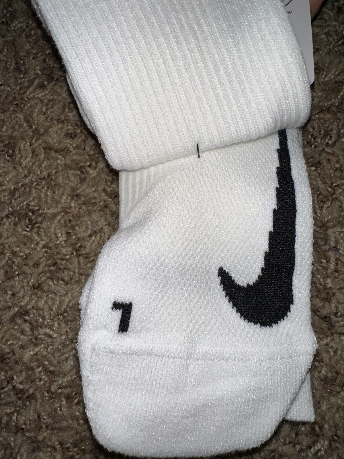Nike Nike Multiplier Dri-Fit Tennis Running White Crew Socks Size ONE SIZE - 6 Thumbnail