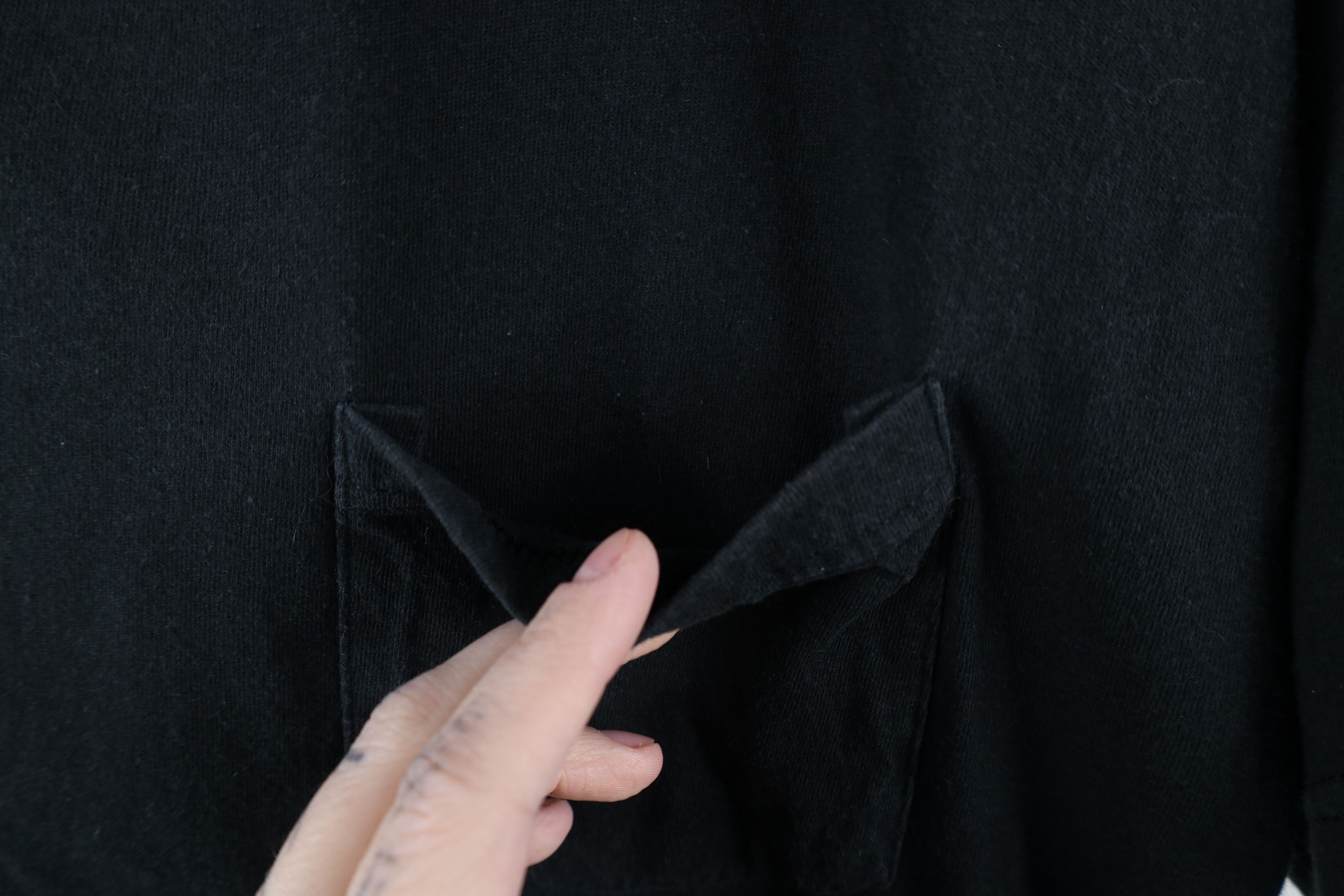 Vintage Vintage 90s Streetwear Blank Pocket T-Shirt Black Cotton Size US M / EU 48-50 / 2 - 4 Thumbnail