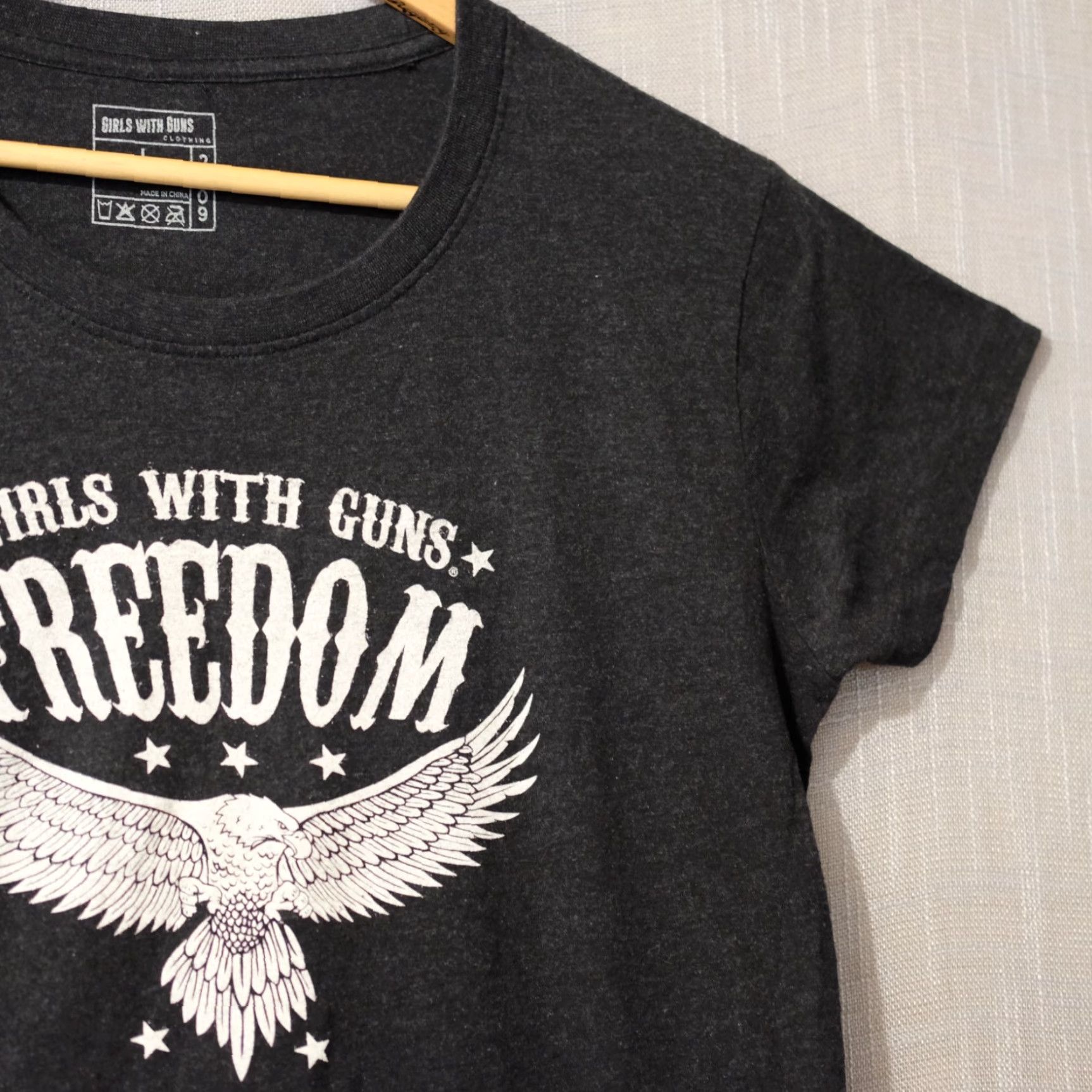 Vintage Girls With Guns T-Shirt Nwot! "Freedom" Short Sleeve Black Women's L #H78-31 Size L / US 10 / IT 46 - 3 Thumbnail