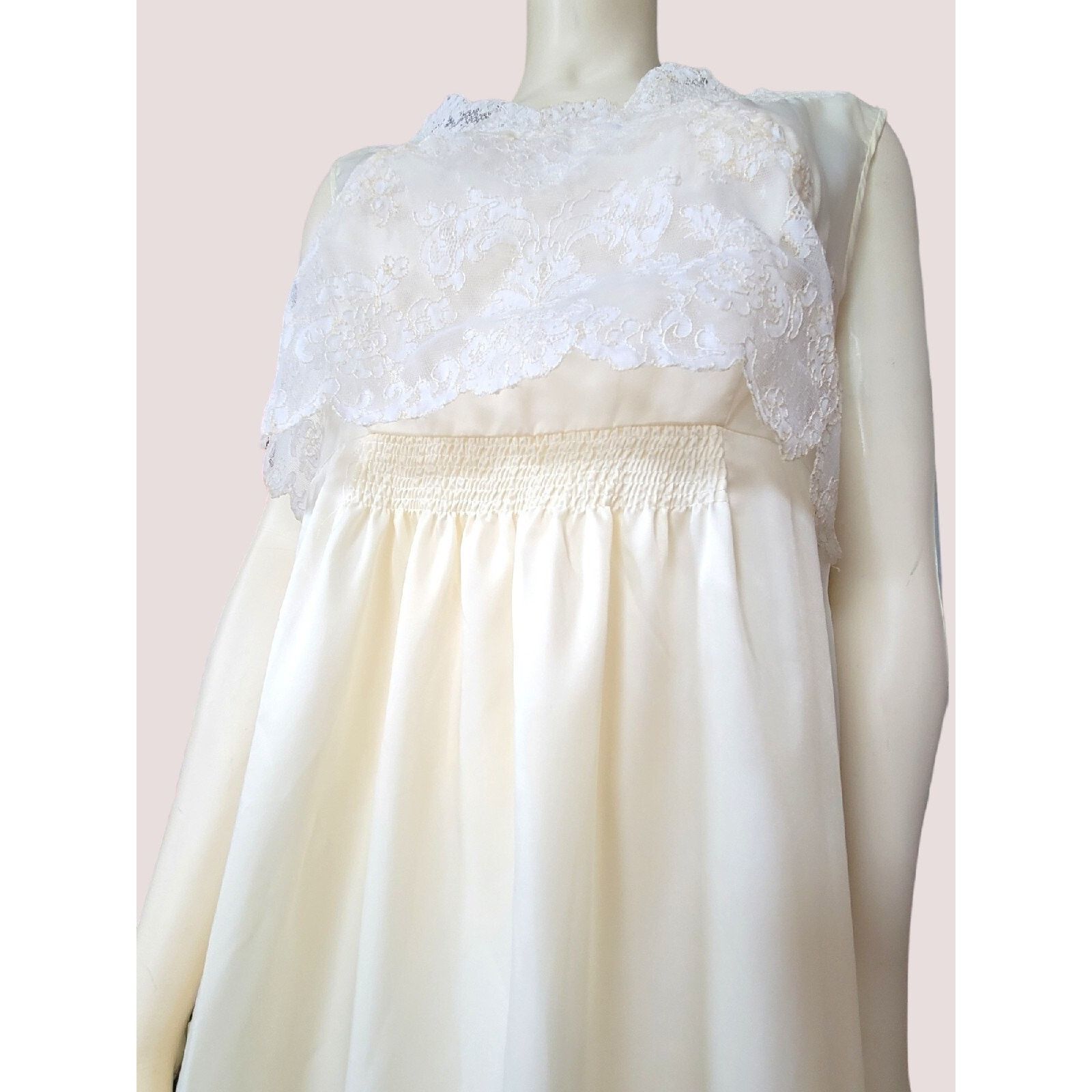 Dior Vintage Christian Dior Silk Blend Nightgown W Lace Size 36 Size ONE SIZE - 17 Thumbnail