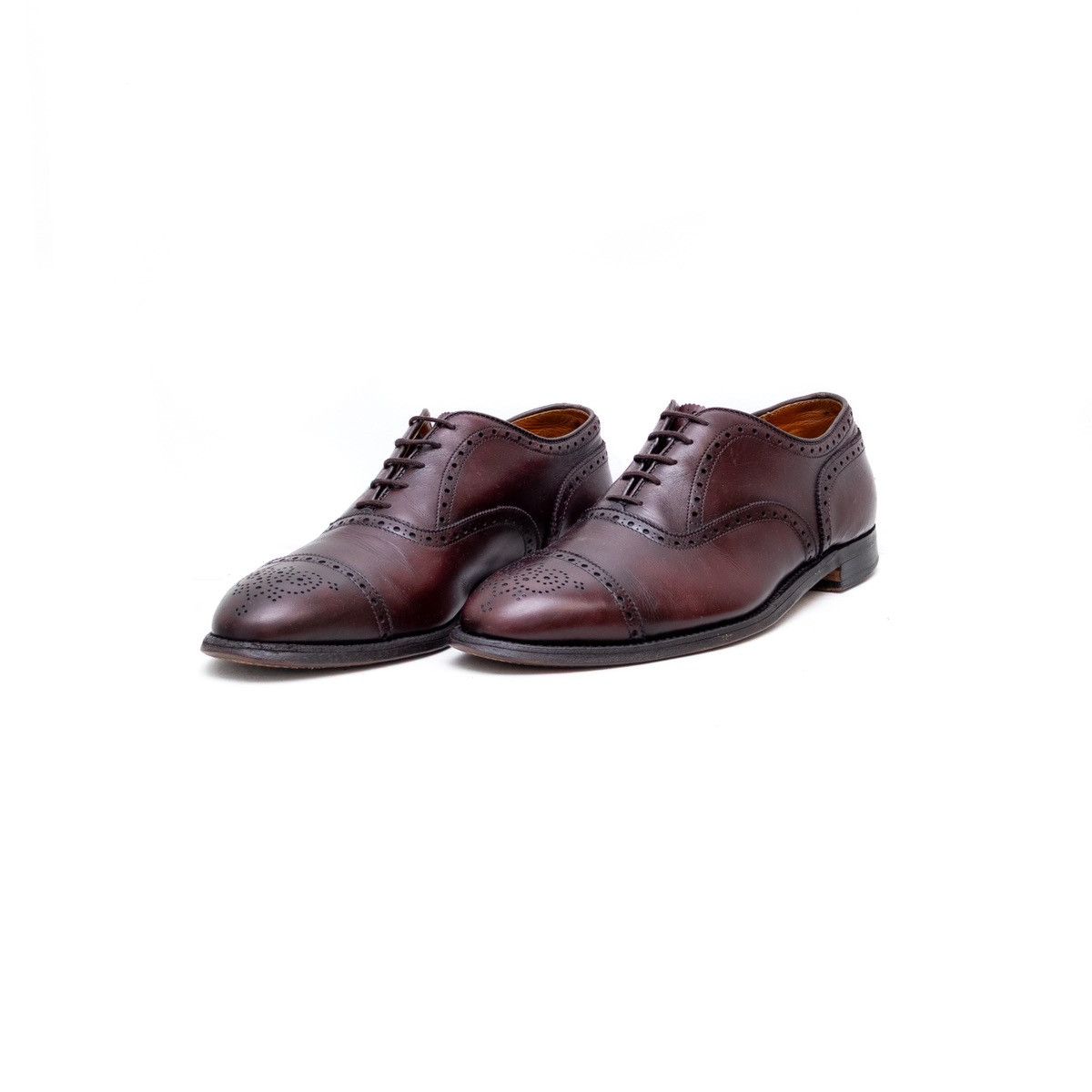 Alden Alden New England 908 B/D Medallion Cap Toe Oxford Shoes 10 Size US 10 / EU 43 - 2 Thumbnail