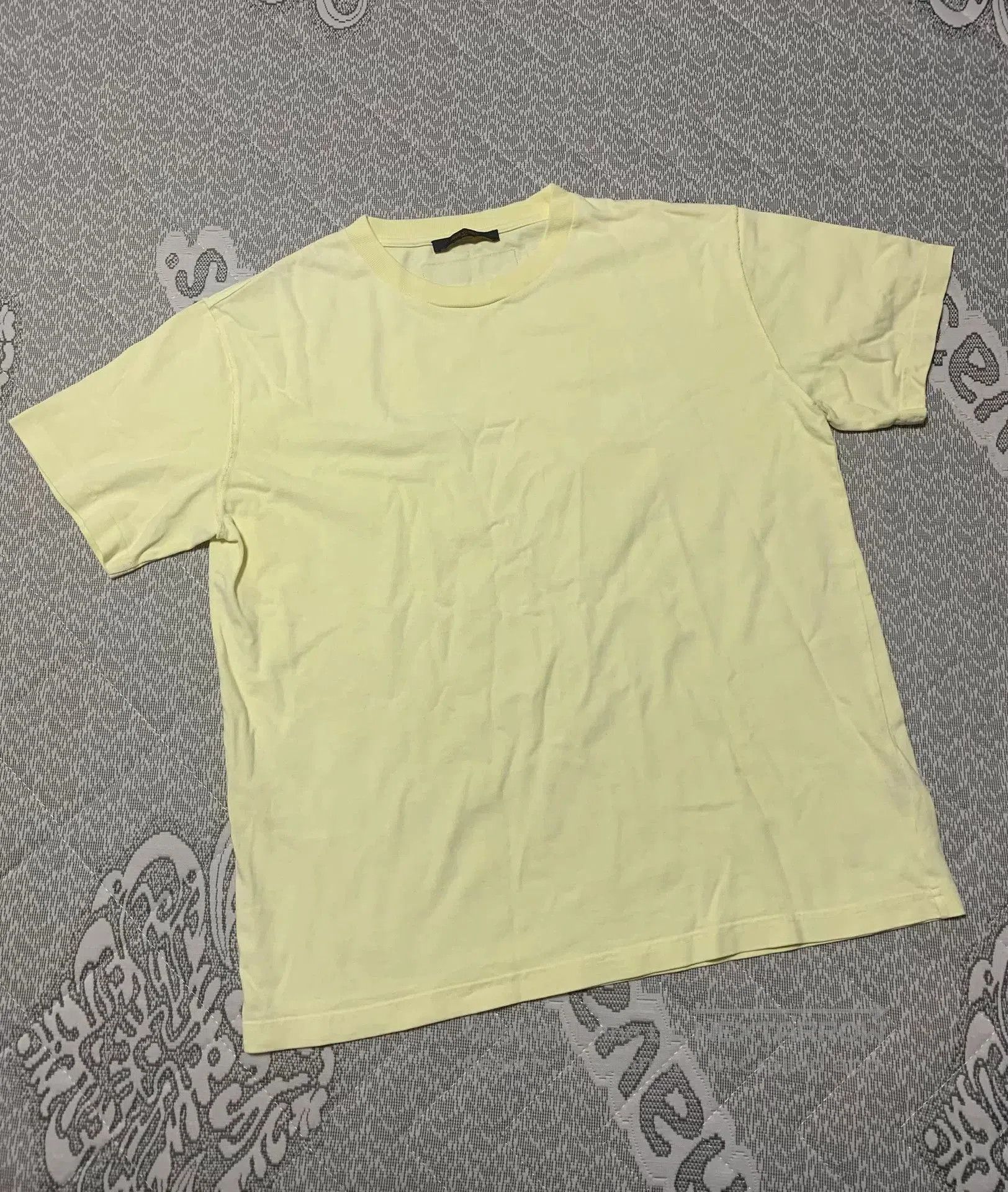 Louis Vuitton Louis Vuitton Logo Short Sleeve T. Size US L / EU 52-54 / 3 - 1 Thumbnail