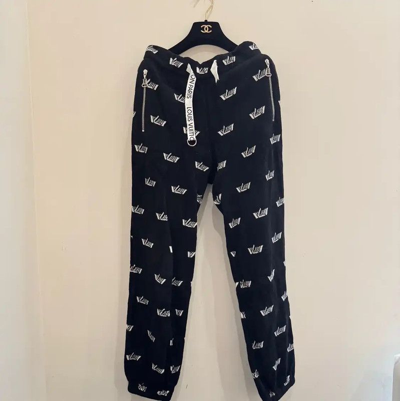 Louis Vuitton Louis Vuitton Black Casual Pants XS Size 0089 Size 22" - 1 Thumbnail