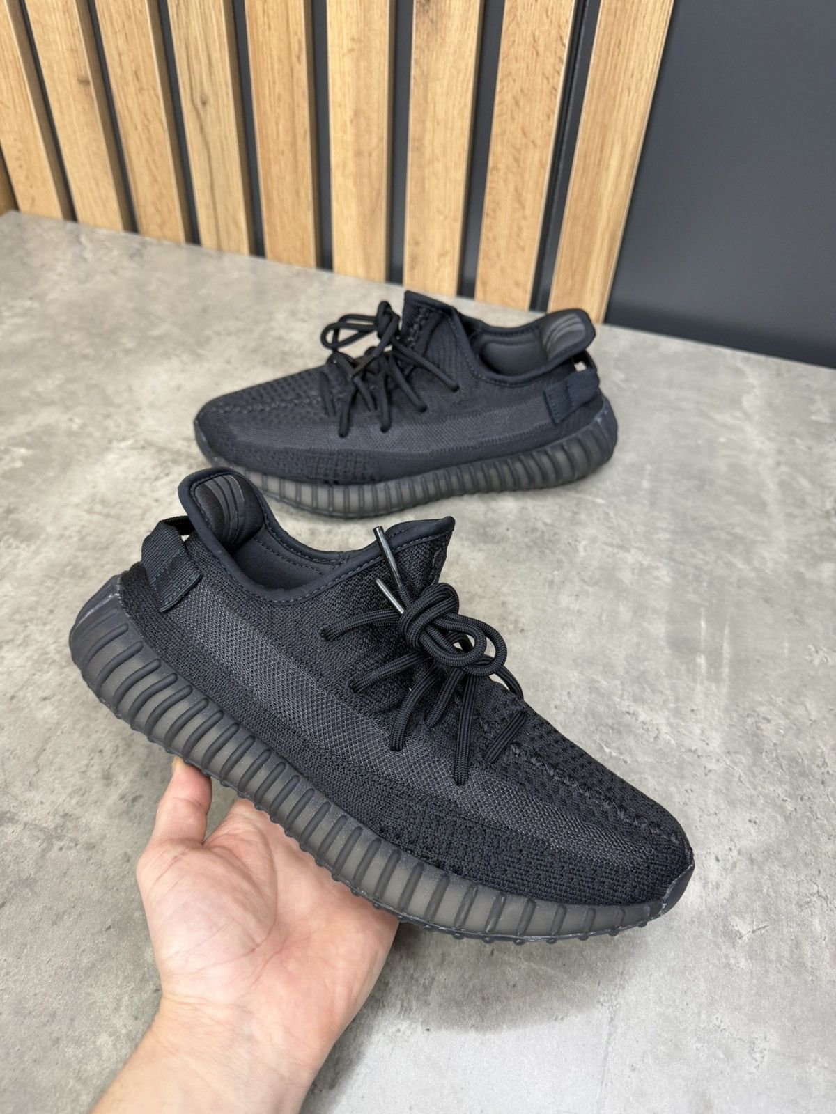 Adidas Adidas Yeezy Boost 350 V2 Onyx Size Us 8 Size US 8 / EU 41 - 7 Thumbnail