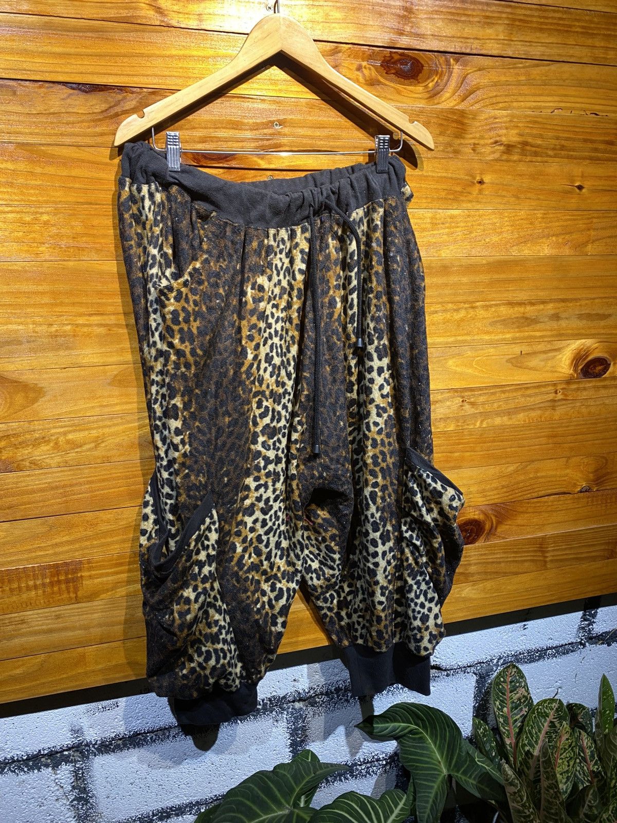 Japanese Brand Clash Leopard Print Sweatpants – Vintage Japanese Streetwear Size US 30 / EU 46 - 4 Thumbnail