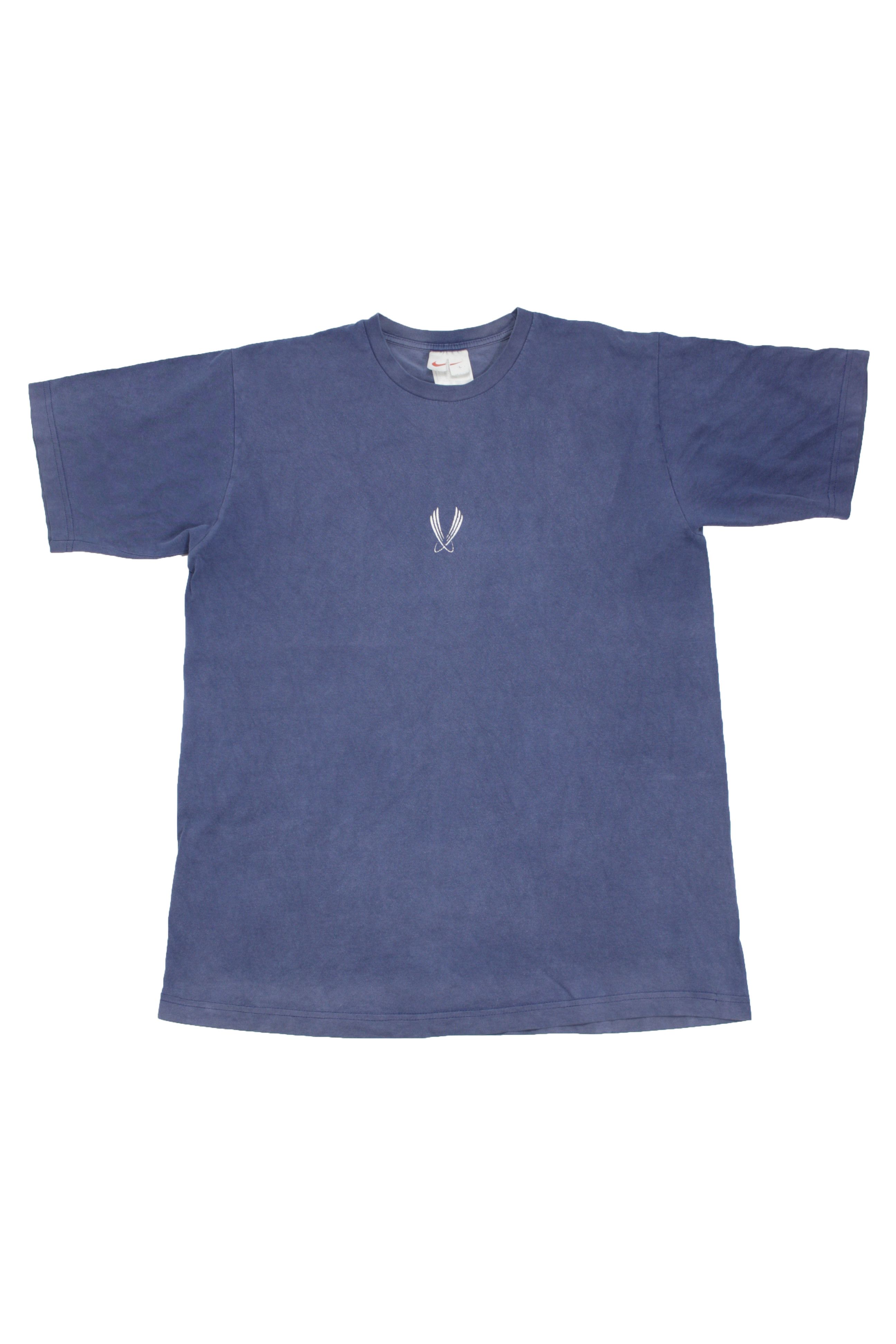 Nike × Vintage Nike 90s Vintage Basketball Player Graphic Washed T-Shirt Size US L / EU 52-54 / 3 - 3 Thumbnail