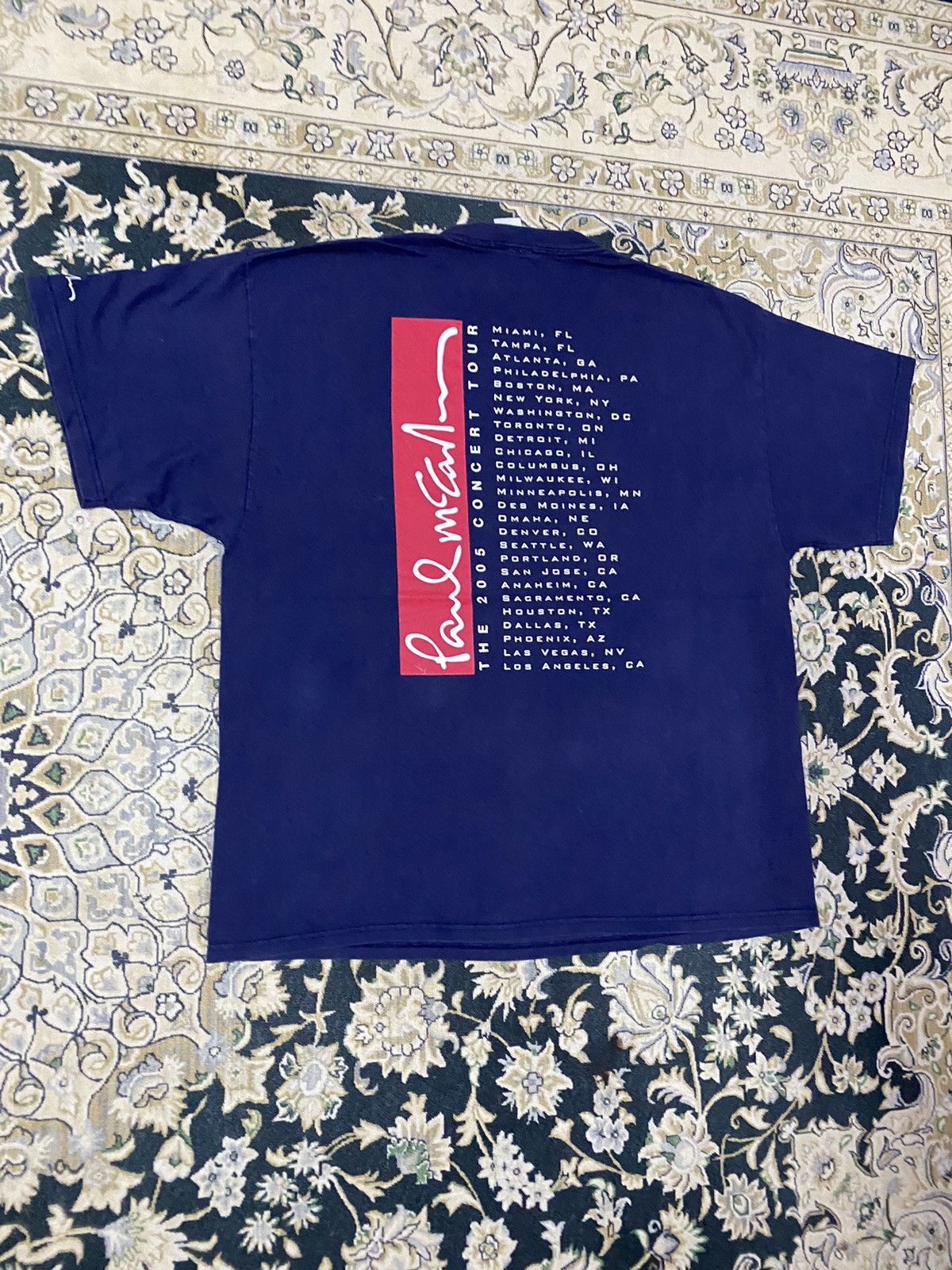Band Tees Vintage Paul McCartney / The Beatles Frontman Tour Shirt Size US XL / EU 56 / 4 - 11 Thumbnail