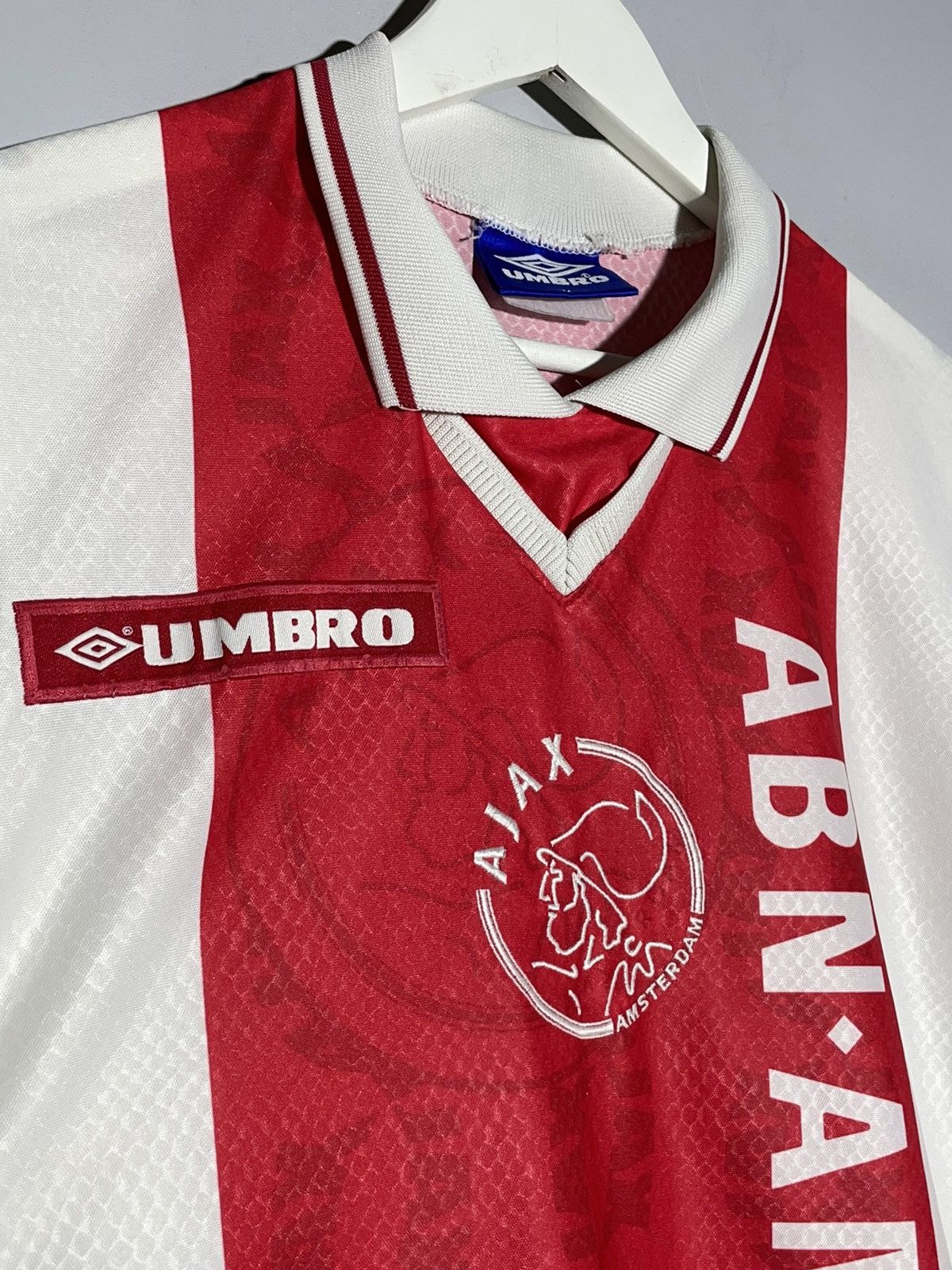 Umbro × Vintage Ajax Amsterdam Umbro 1998/99 Vintage Home Football Shirt Size US M / EU 48-50 / 2 - 3 Thumbnail