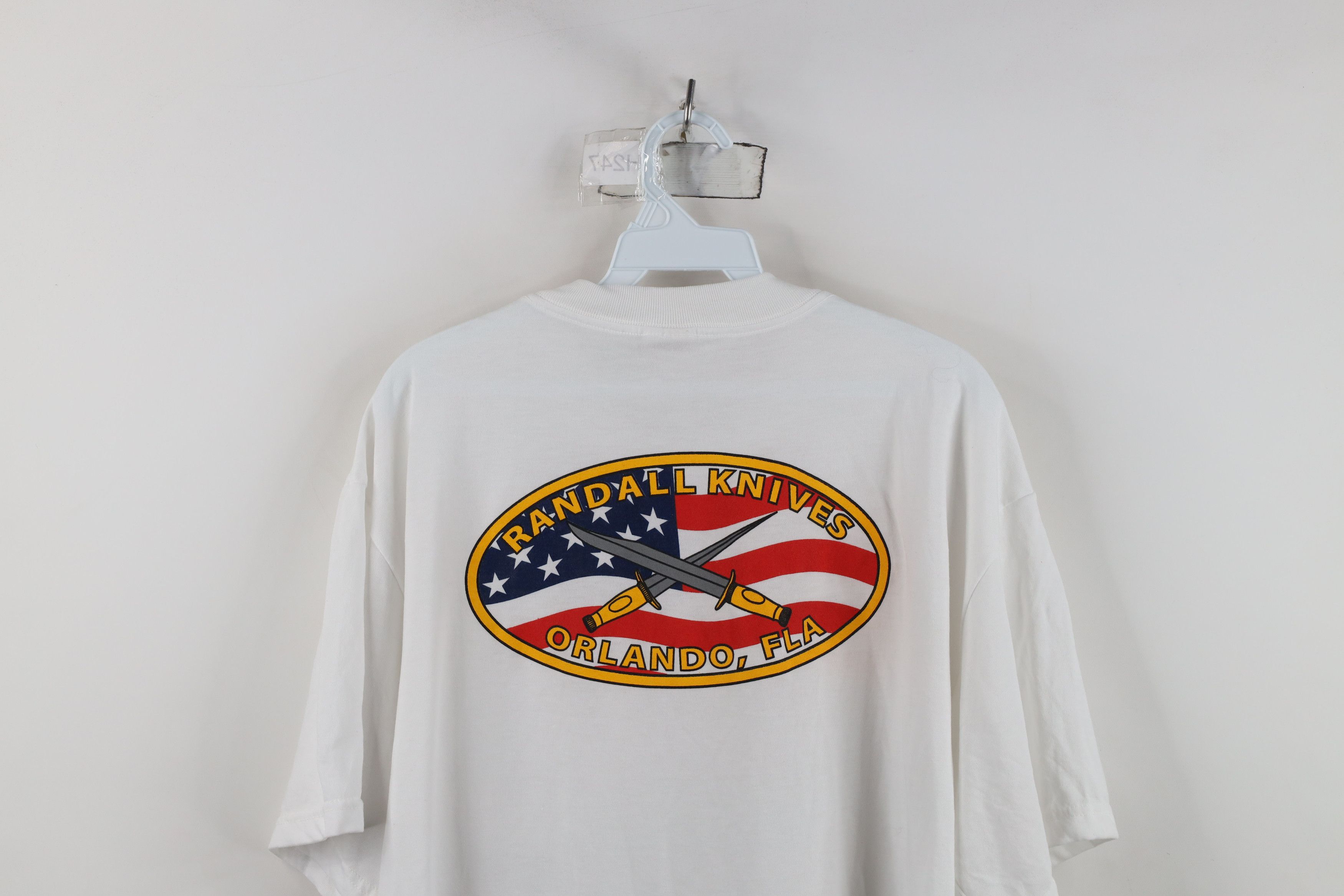 Vintage Vintage 90s Randall Made Knives Pocket T-Shirt White USA Size US L / EU 52-54 / 3 - 11 Thumbnail