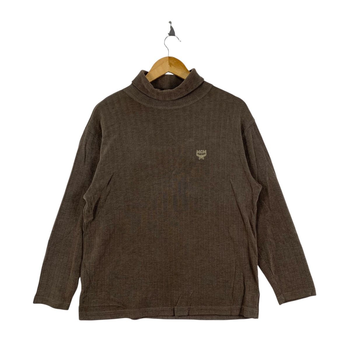 MCM Vintage MCM Worldwide Embroidered Turtleneck Sweatshirt Size US L / EU 52-54 / 3 - 1 Thumbnail