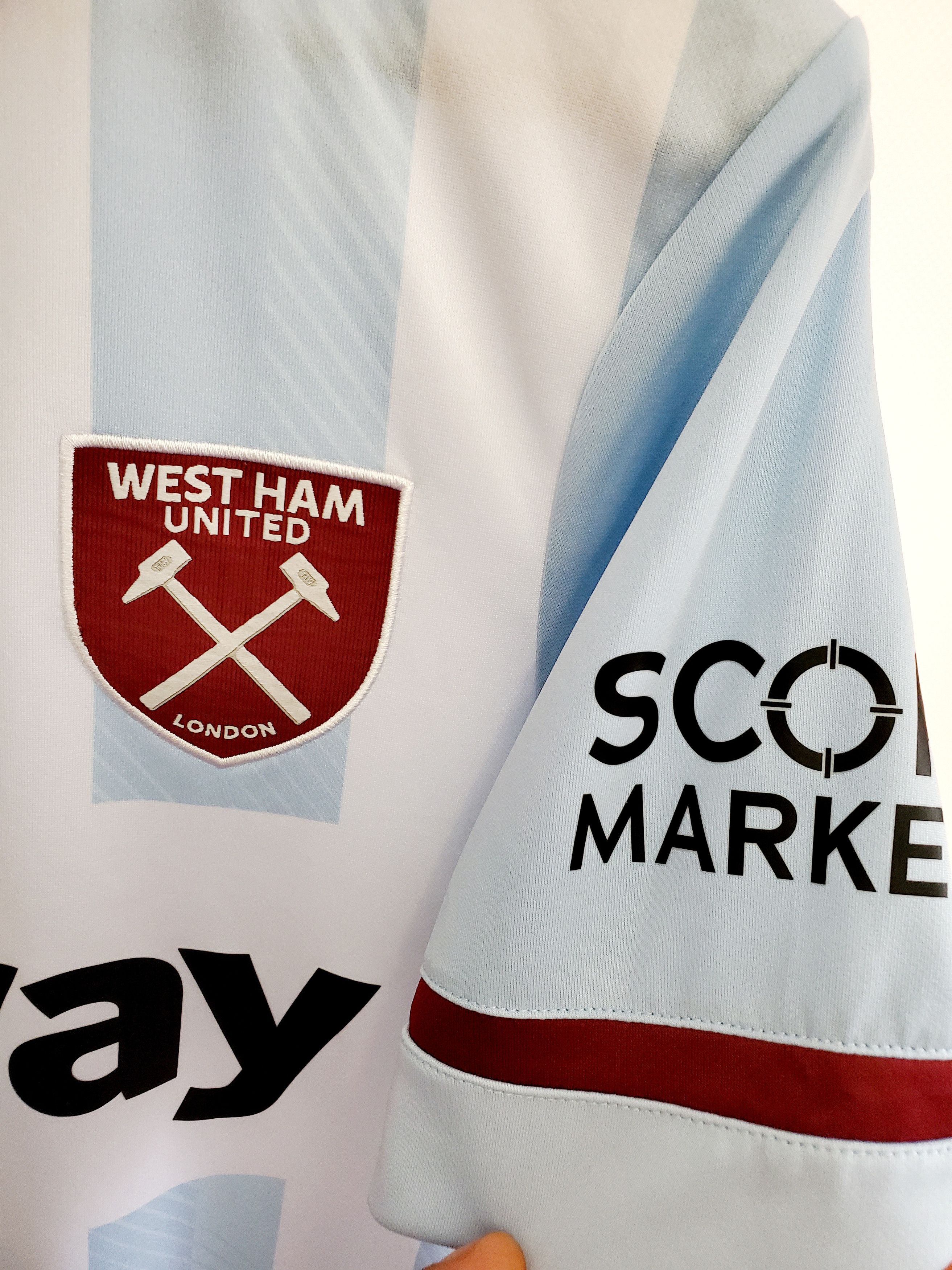 Umbro West Ham United FC Away 21-22 Jersey ideal condition size M Size US M / EU 48-50 / 2 - 3 Thumbnail