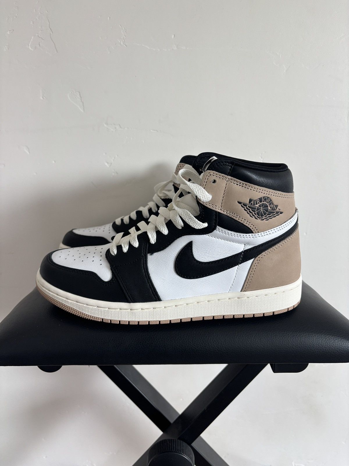 Jordan 1 High OG W Latte
