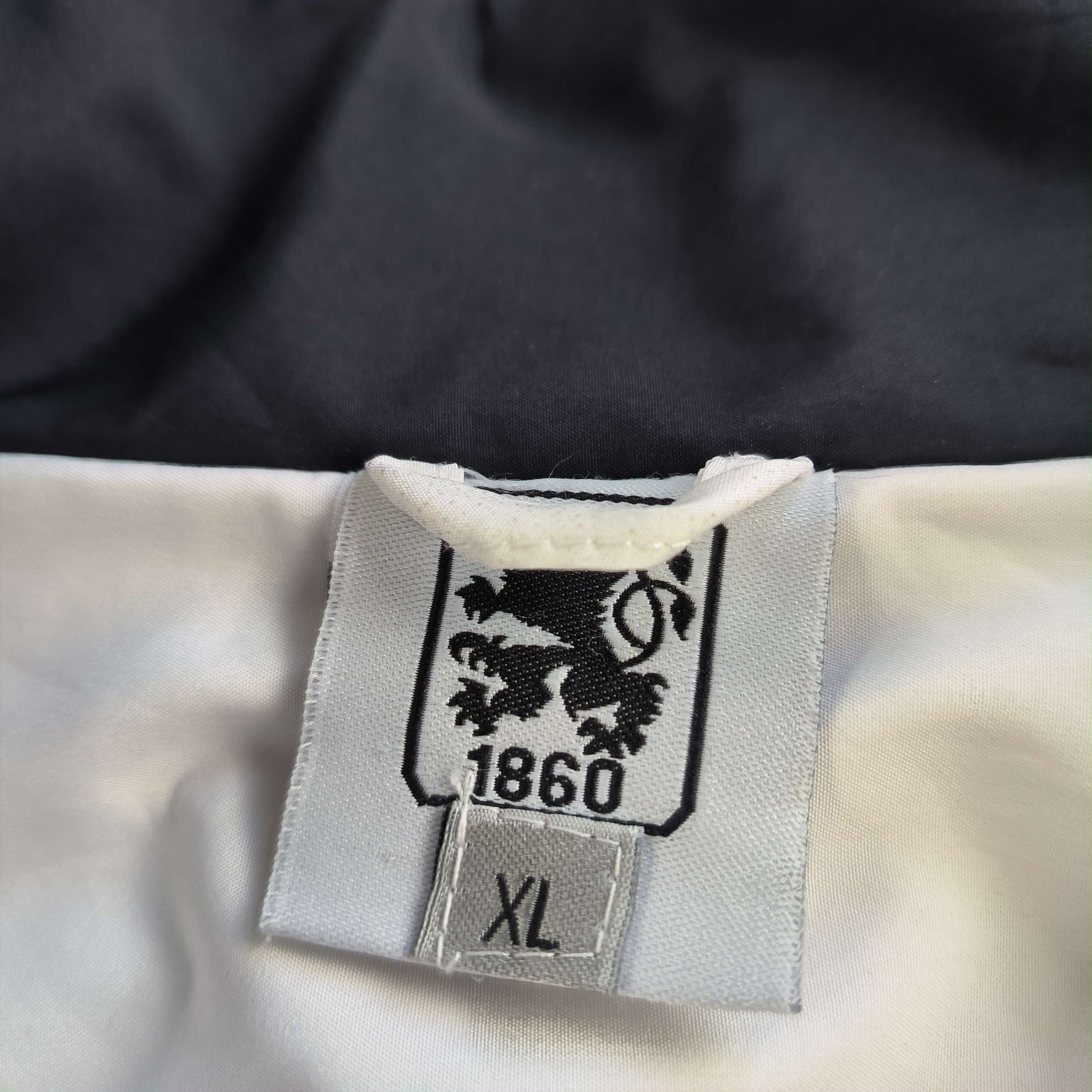 Other 1860 München football jacket size XL Size US XL / EU 56 / 4 - 5 Thumbnail